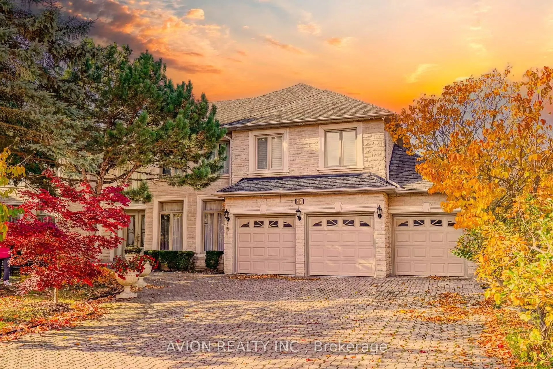 13 Bayview Forest Lane