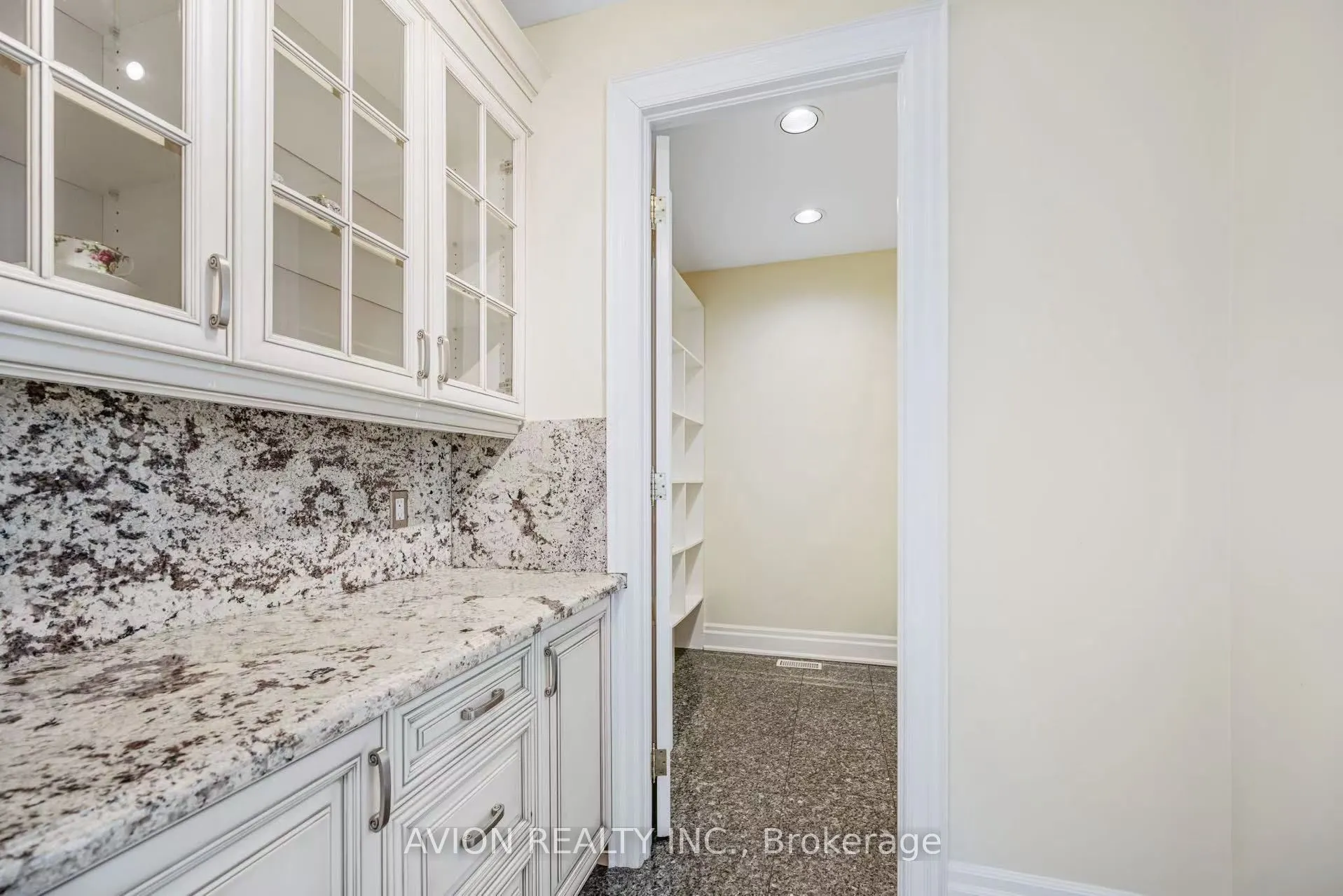 13 Bayview Forest Lane