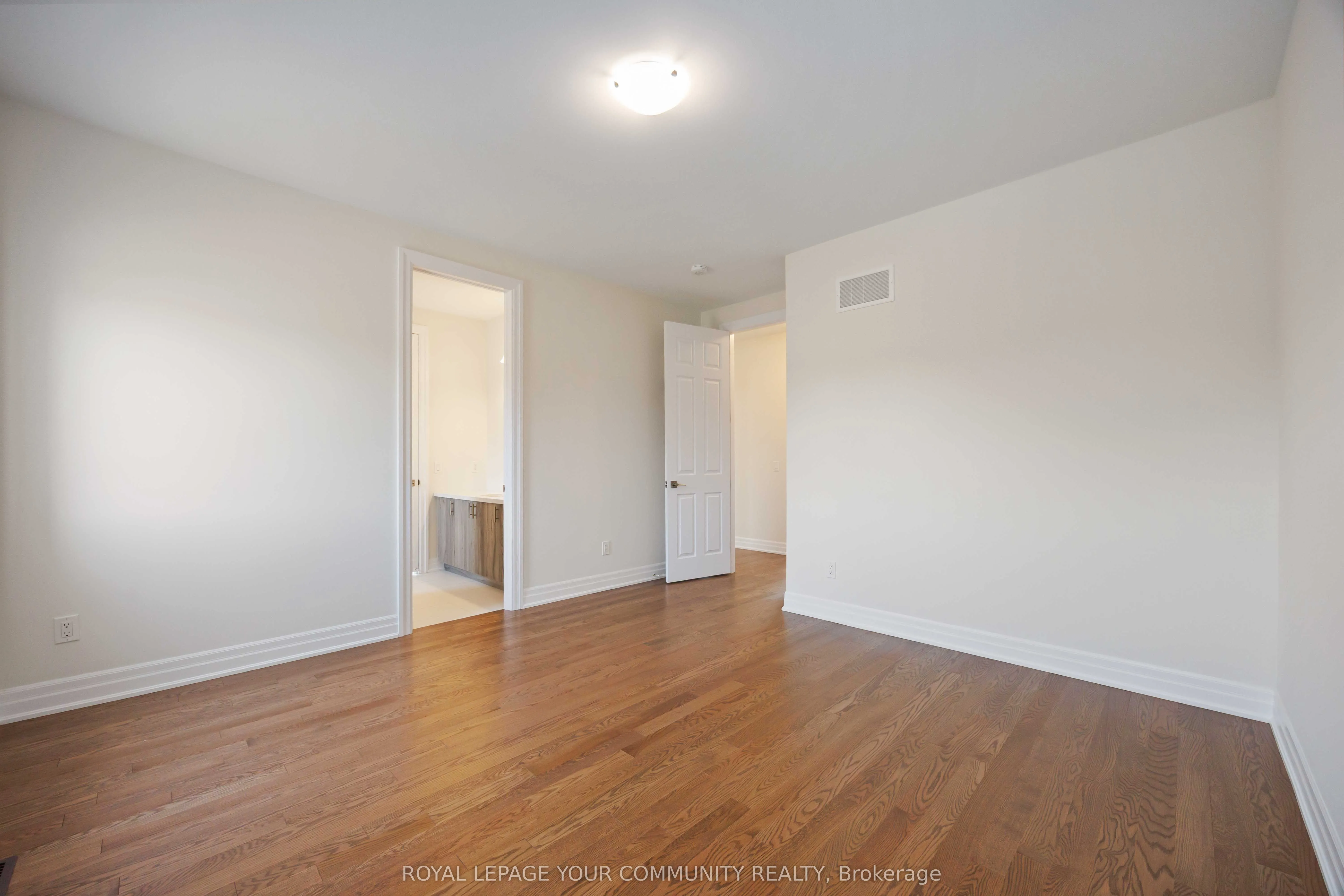 18 Shadyridge Street