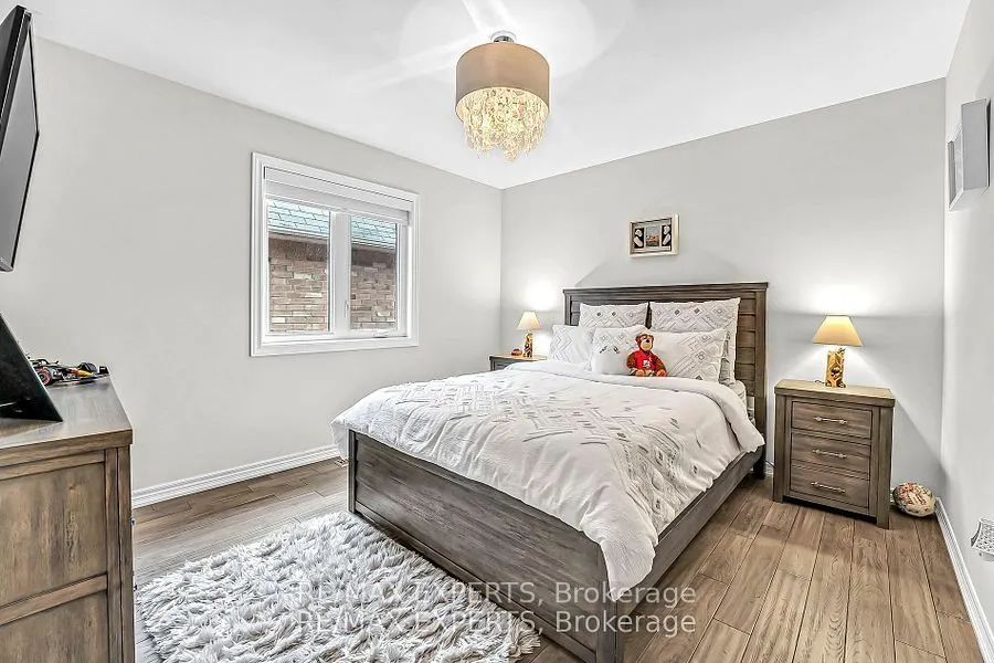 95 Selby Crescent