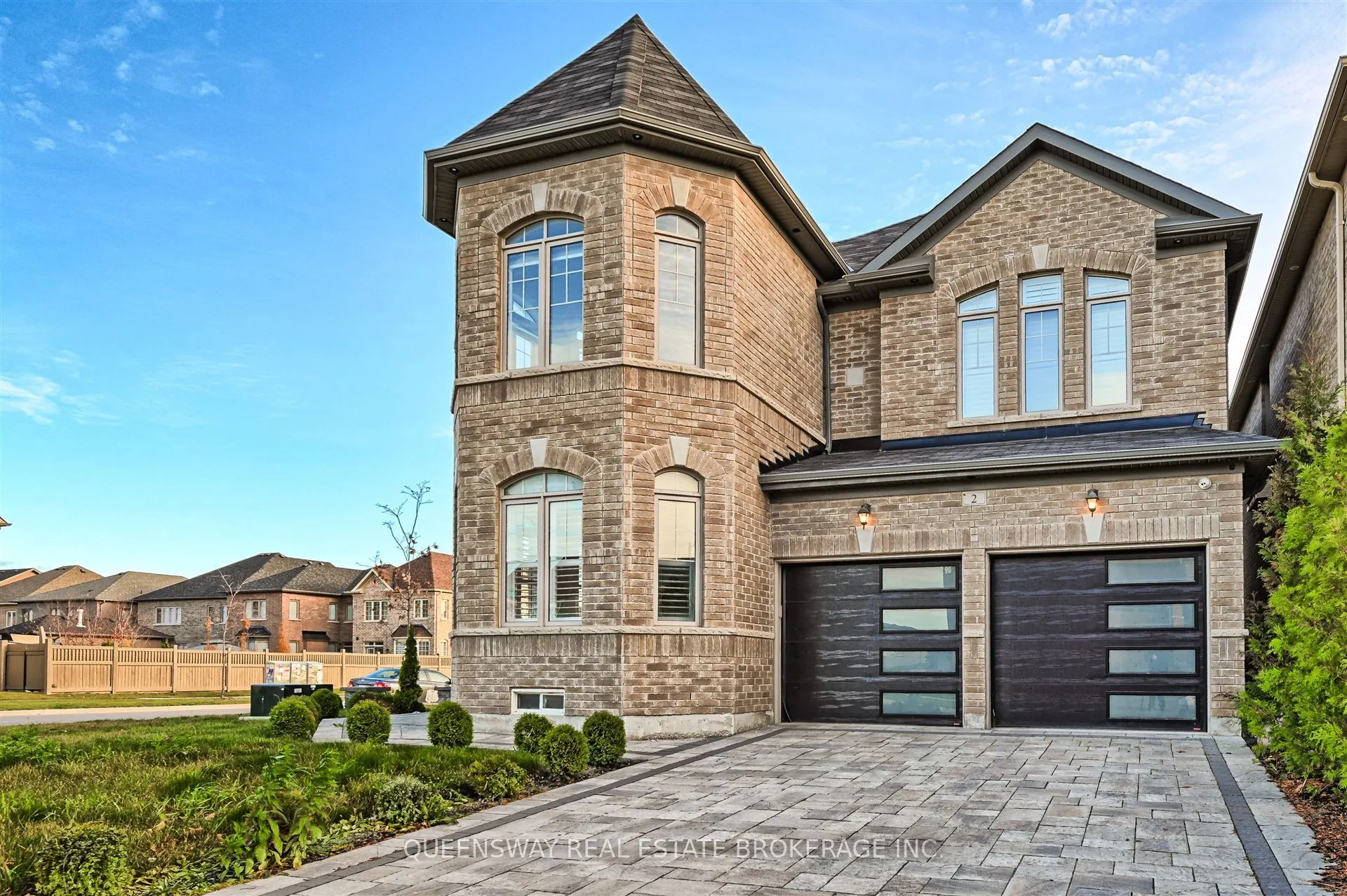 2 Boone Crescent
