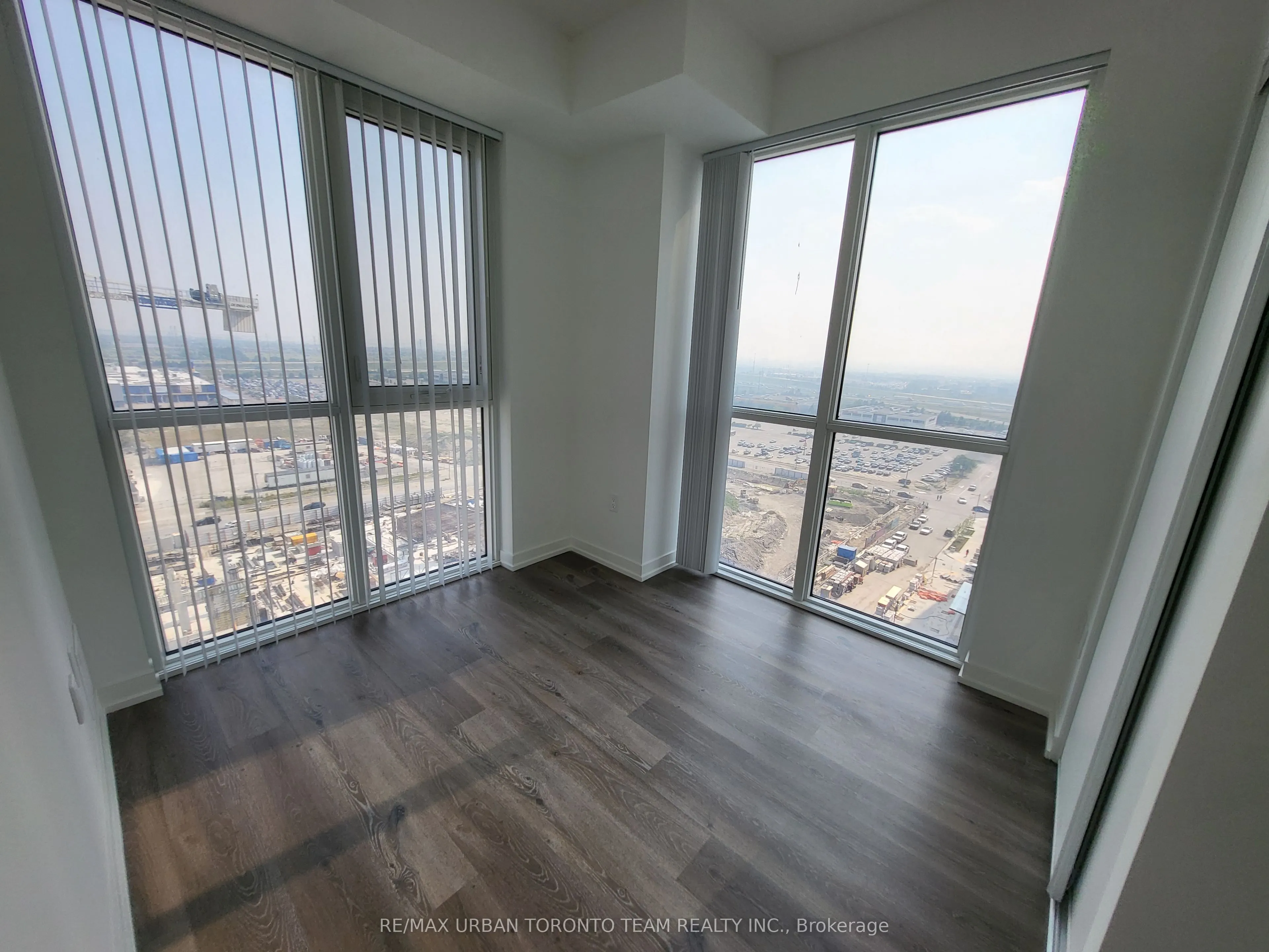 28 Interchange Way, #1612