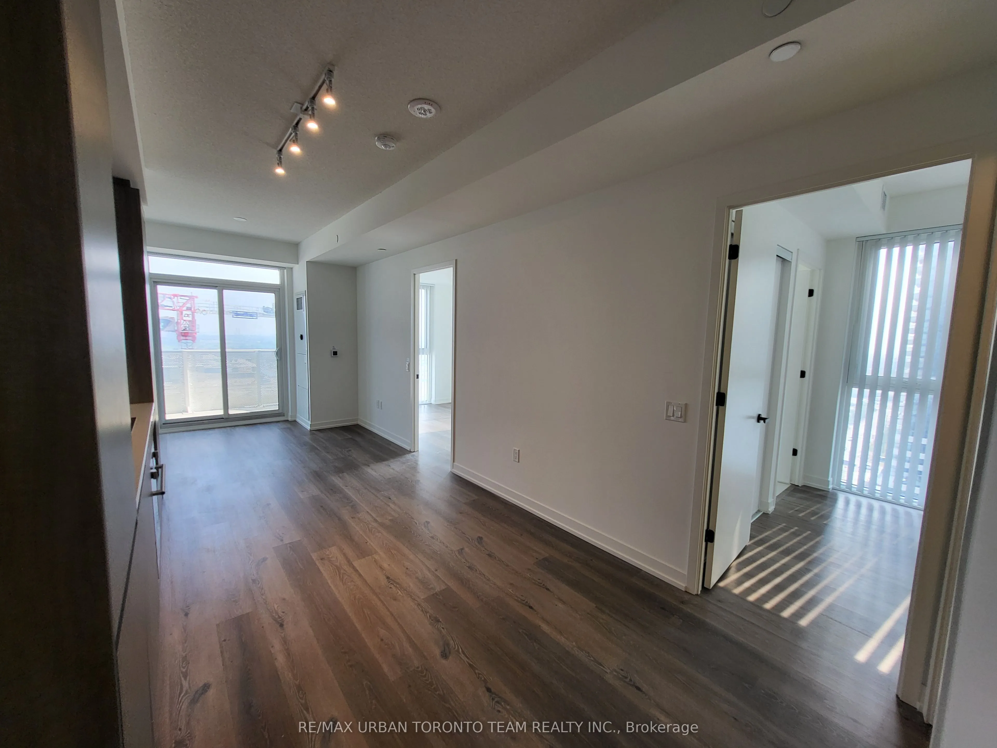 28 Interchange Way, #1612