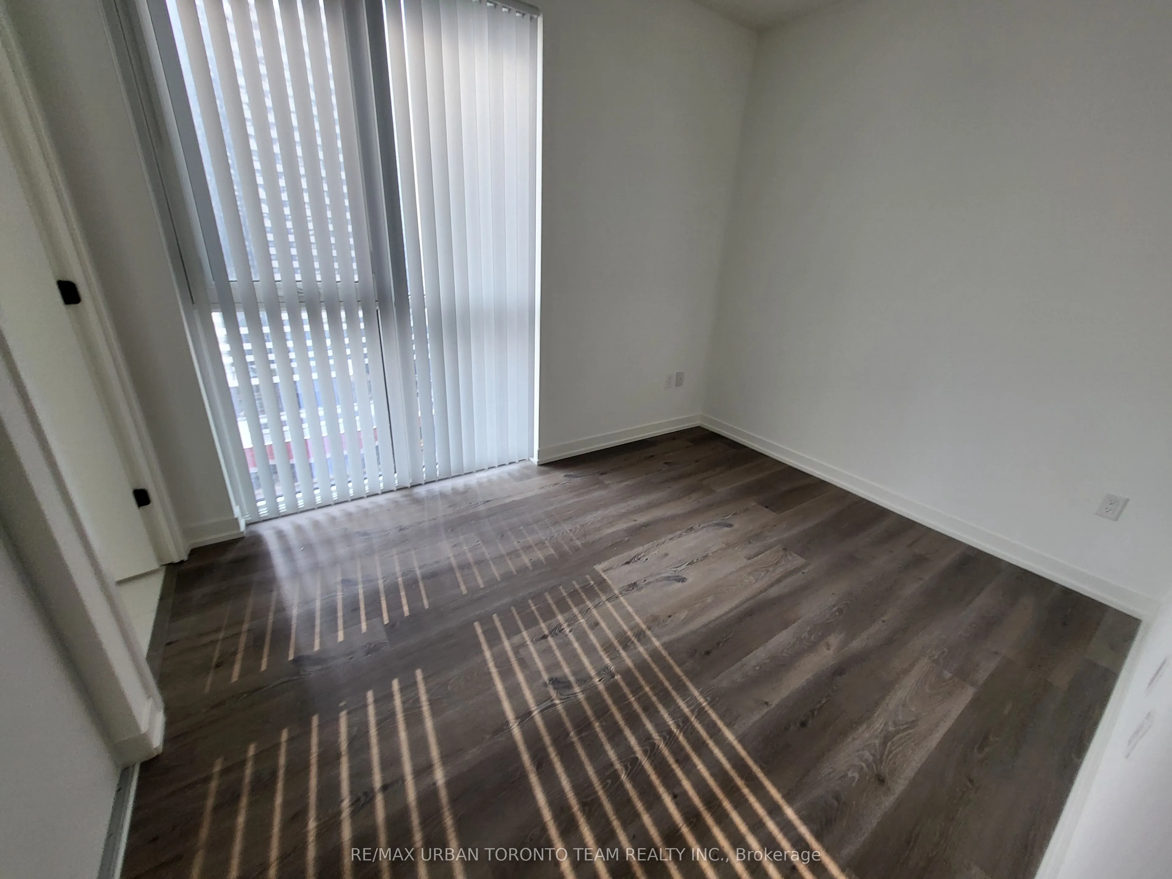 28 Interchange Way, #1612