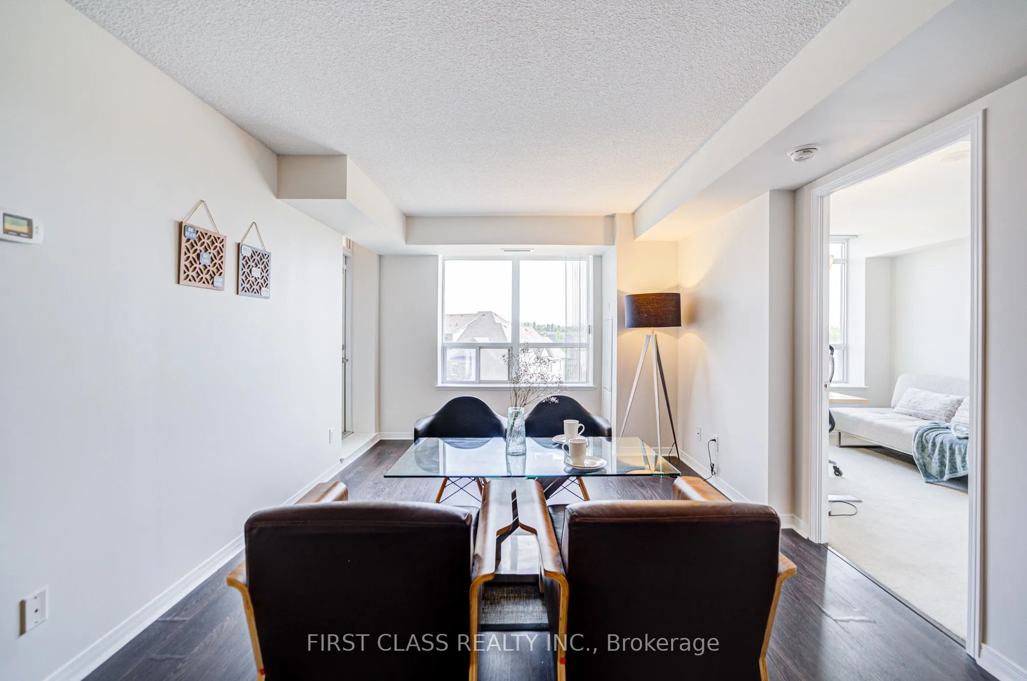 73 King William Crescent, #302