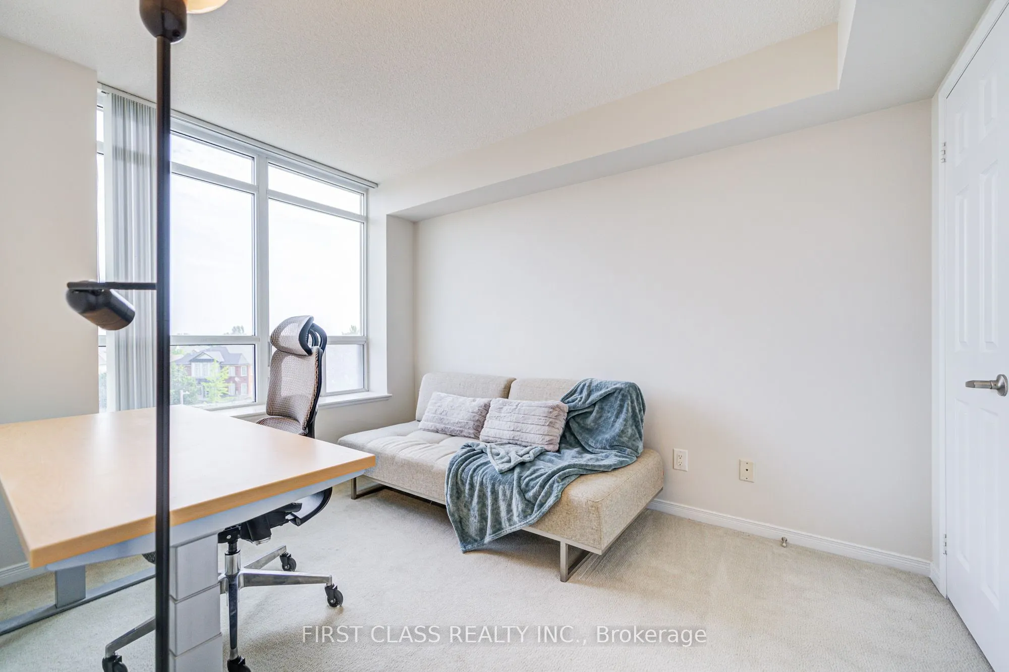 73 King William Crescent, #302