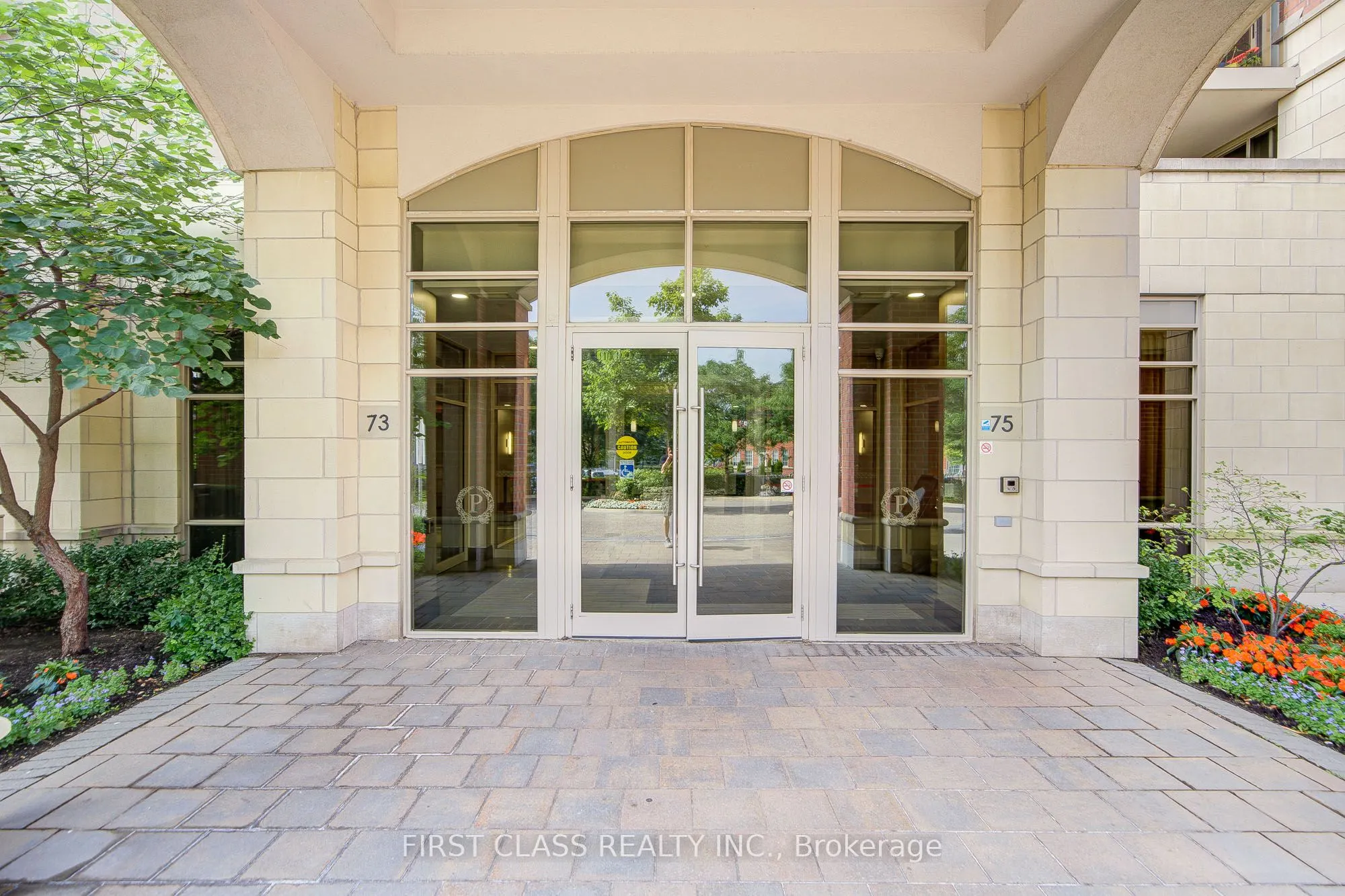 73 King William Crescent, #302