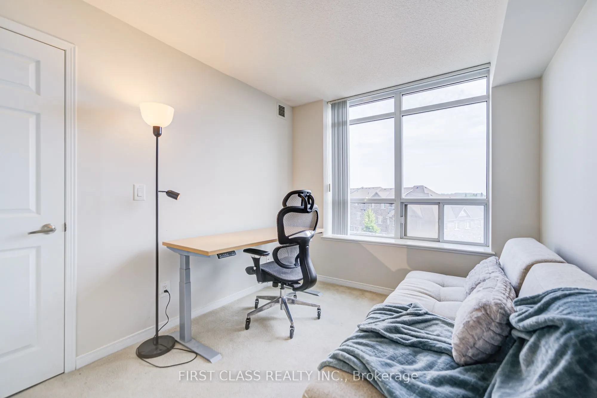 73 King William Crescent, #302