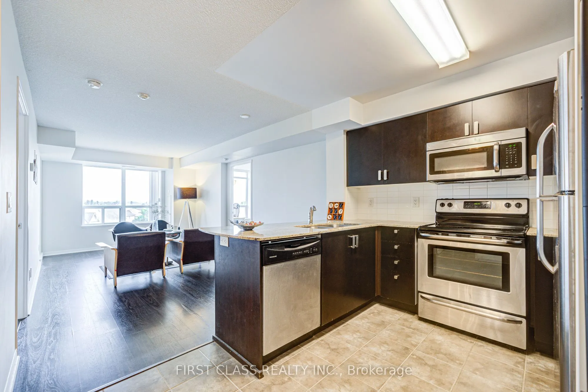 73 King William Crescent, #302