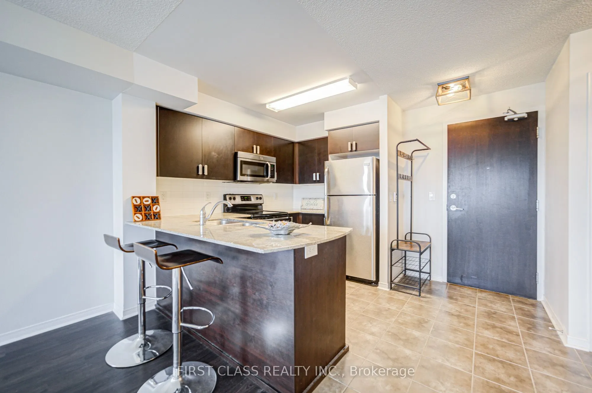 73 King William Crescent, #302