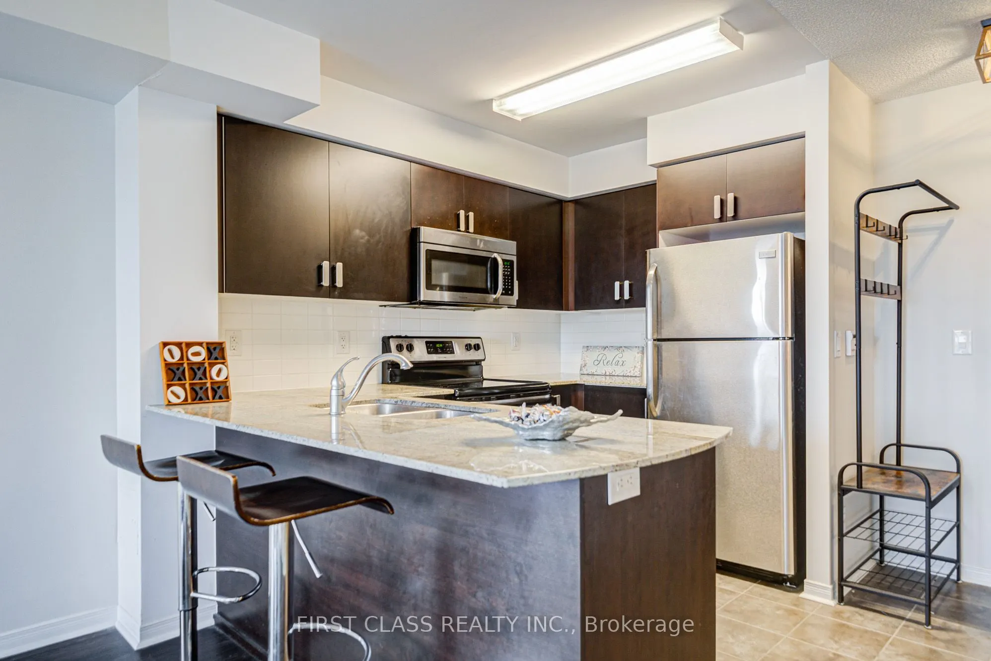 73 King William Crescent, #302