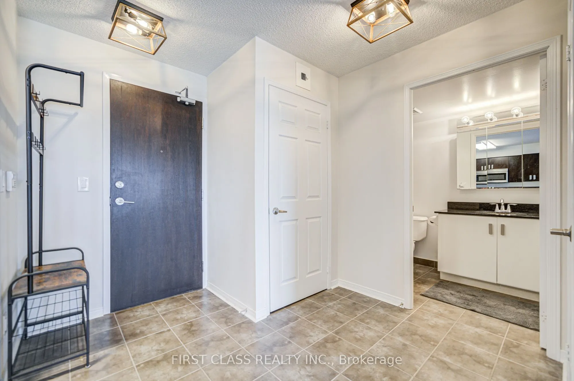73 King William Crescent, #302
