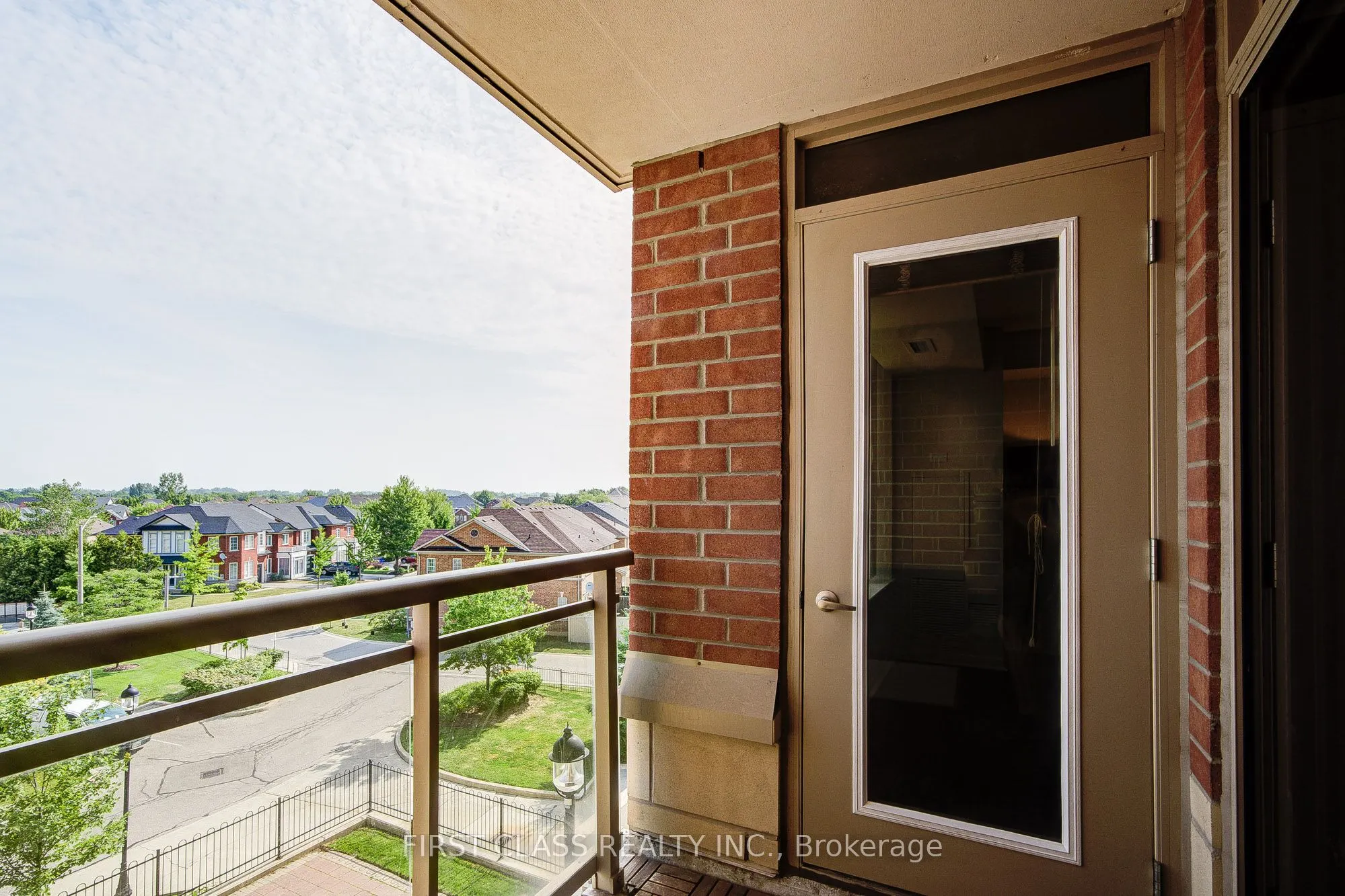 73 King William Crescent, #302