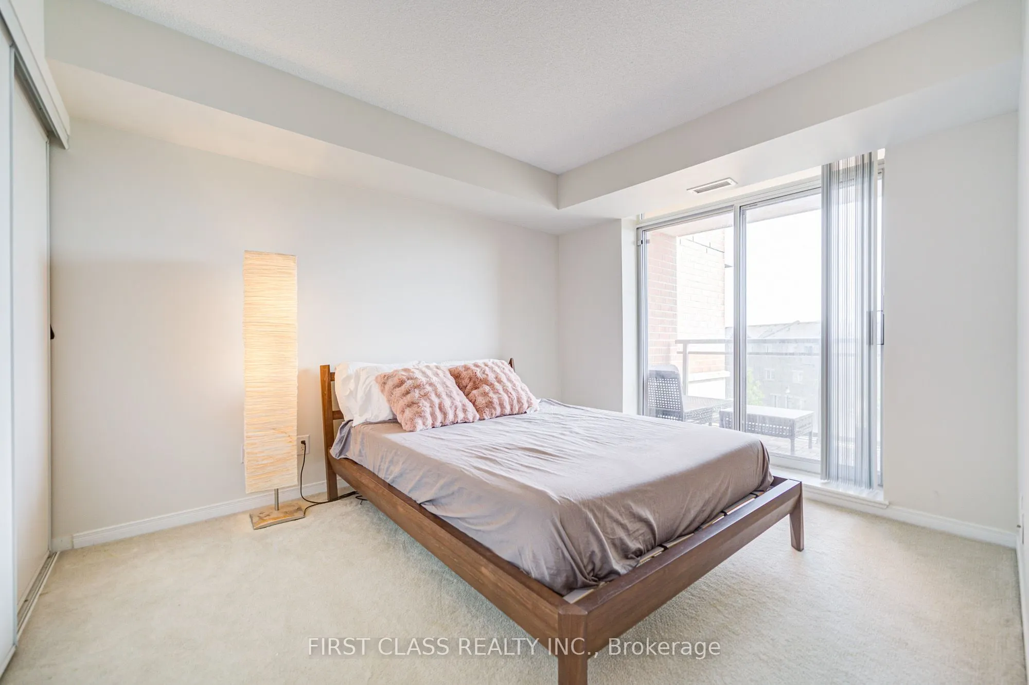 73 King William Crescent, #302