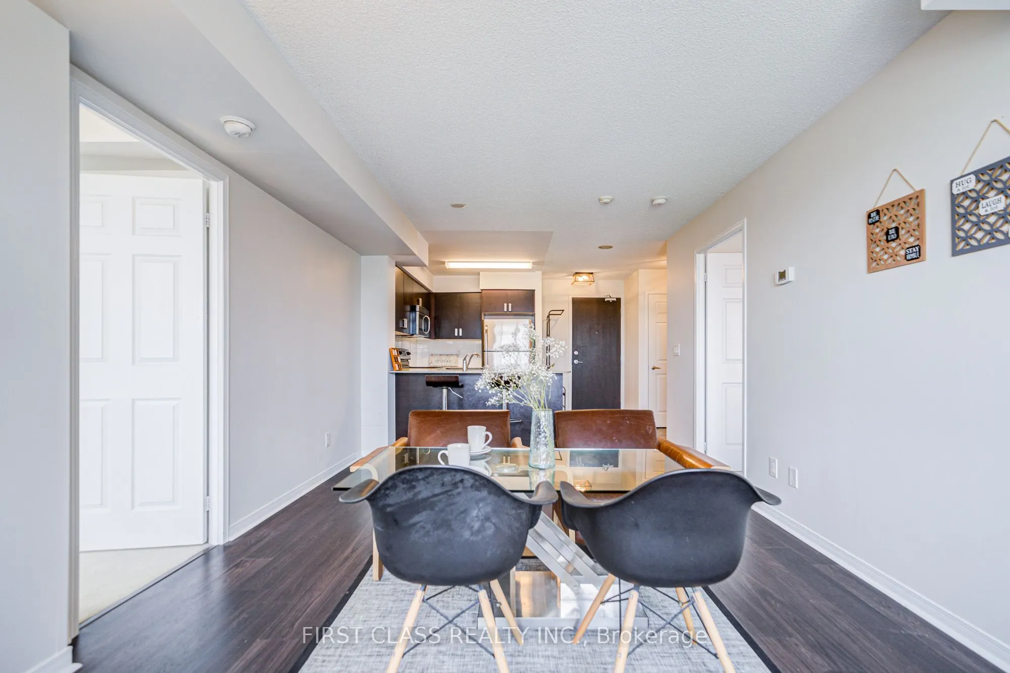 73 King William Crescent, #302