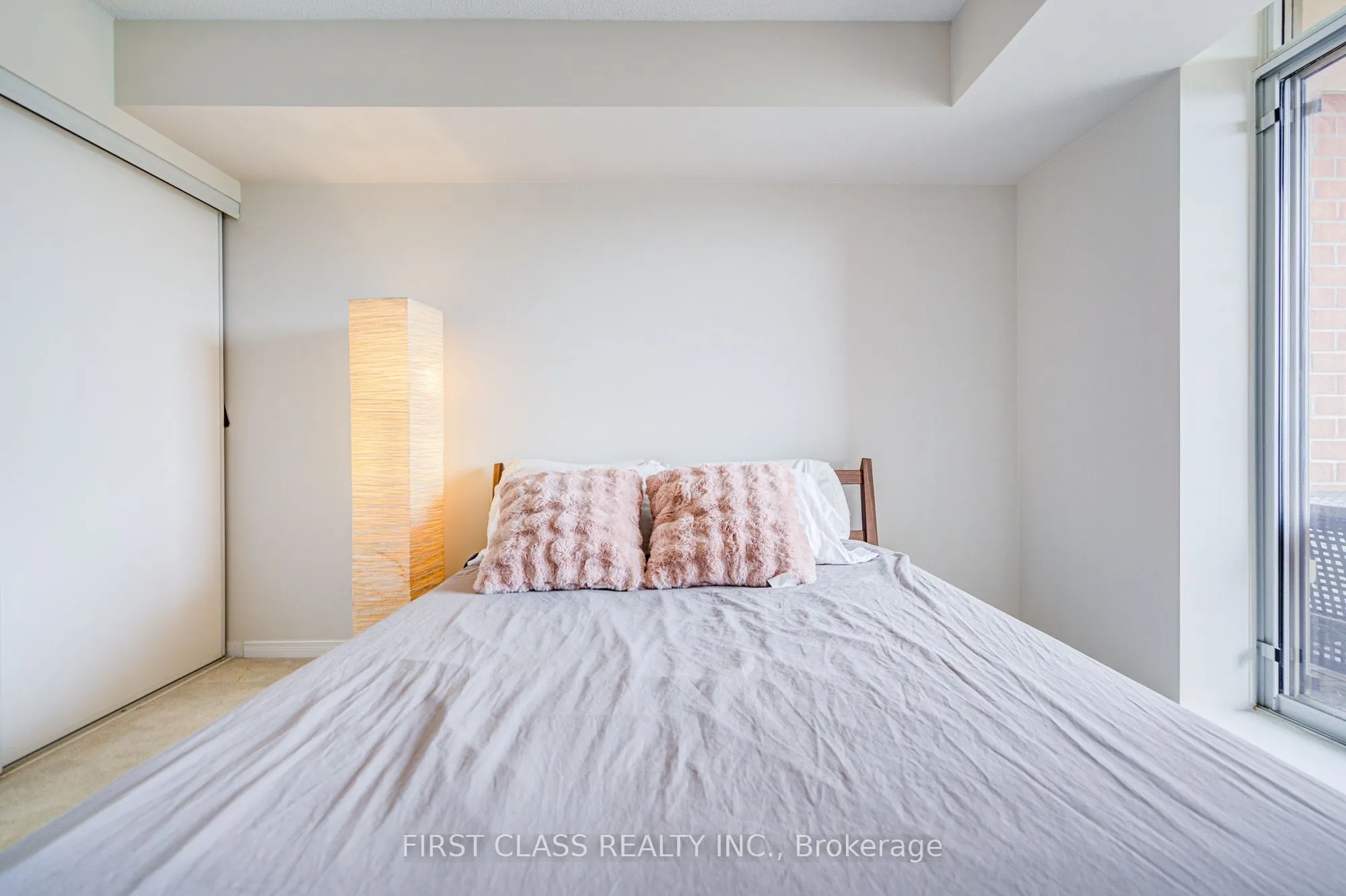 73 King William Crescent, #302