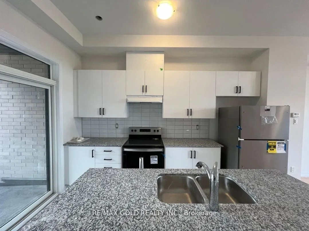 83 Inverary Crescent