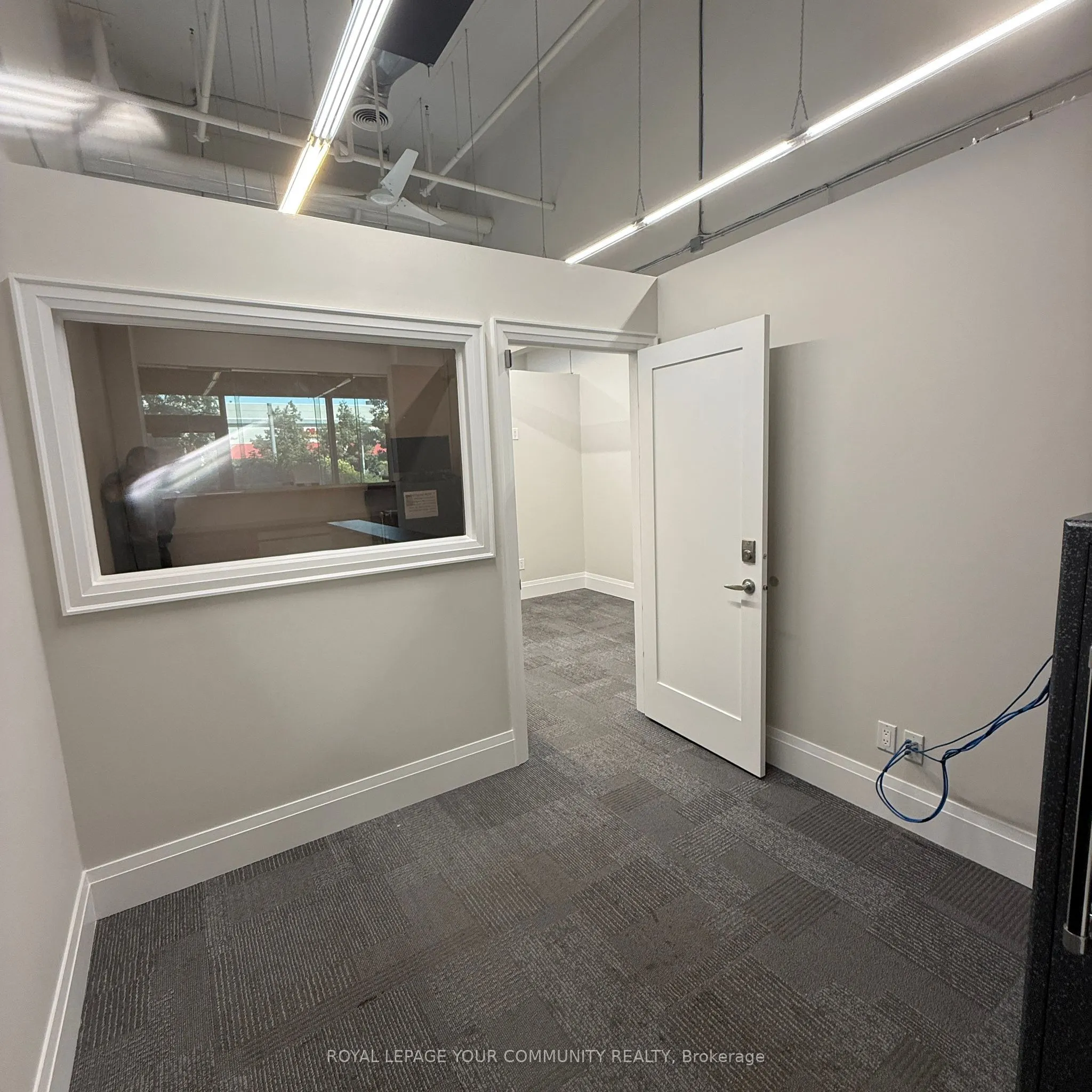 7181 Yonge Street, #4