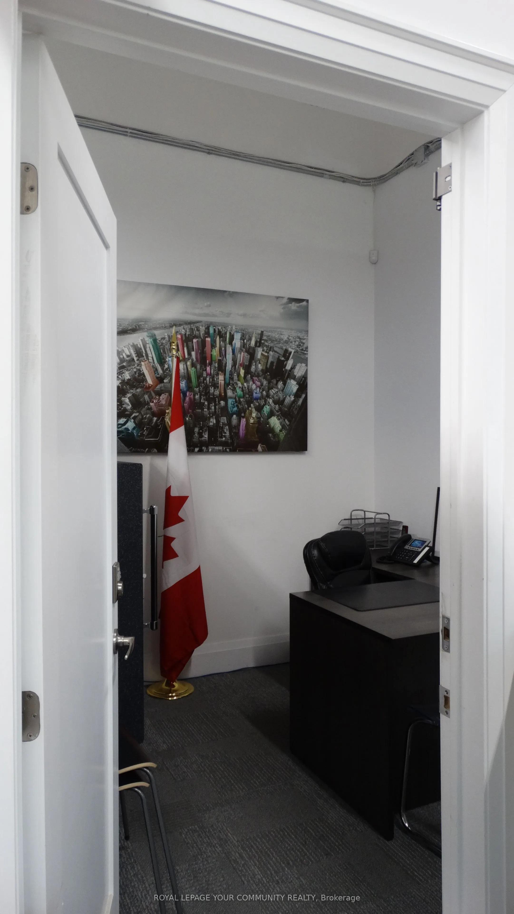 7181 Yonge Street, #4