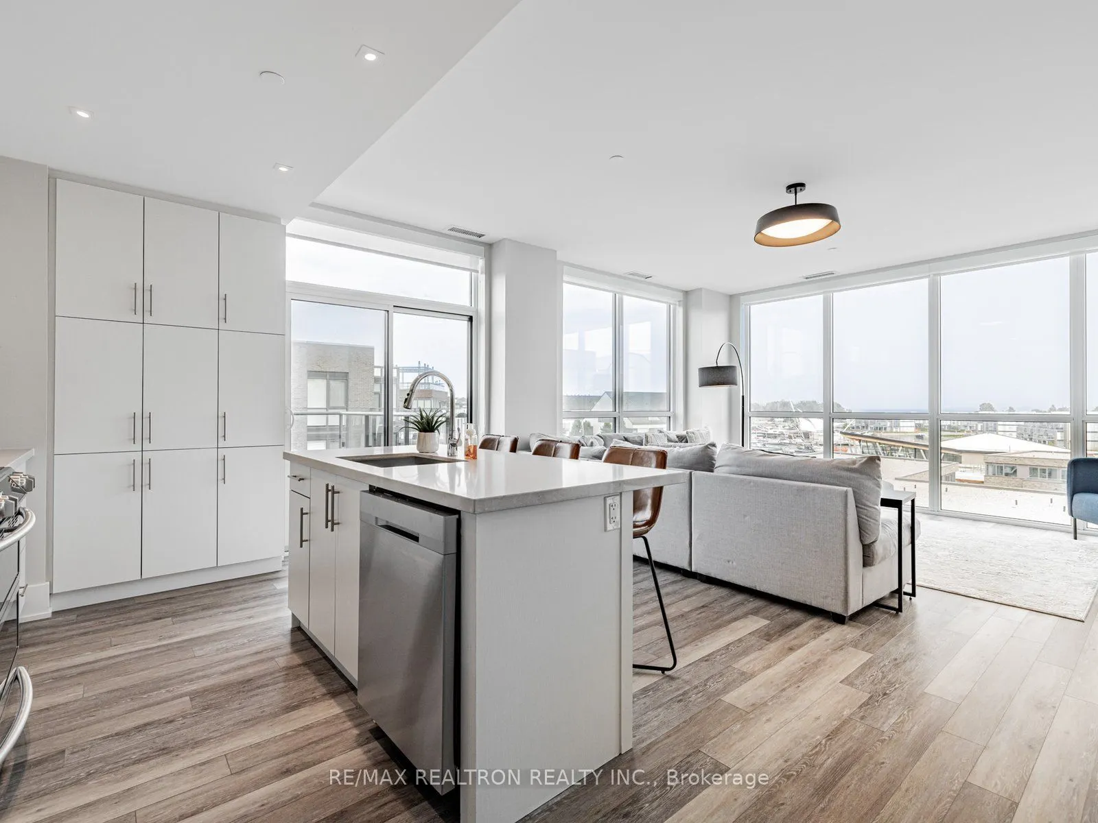 375 Sea Ray Avenue, #431