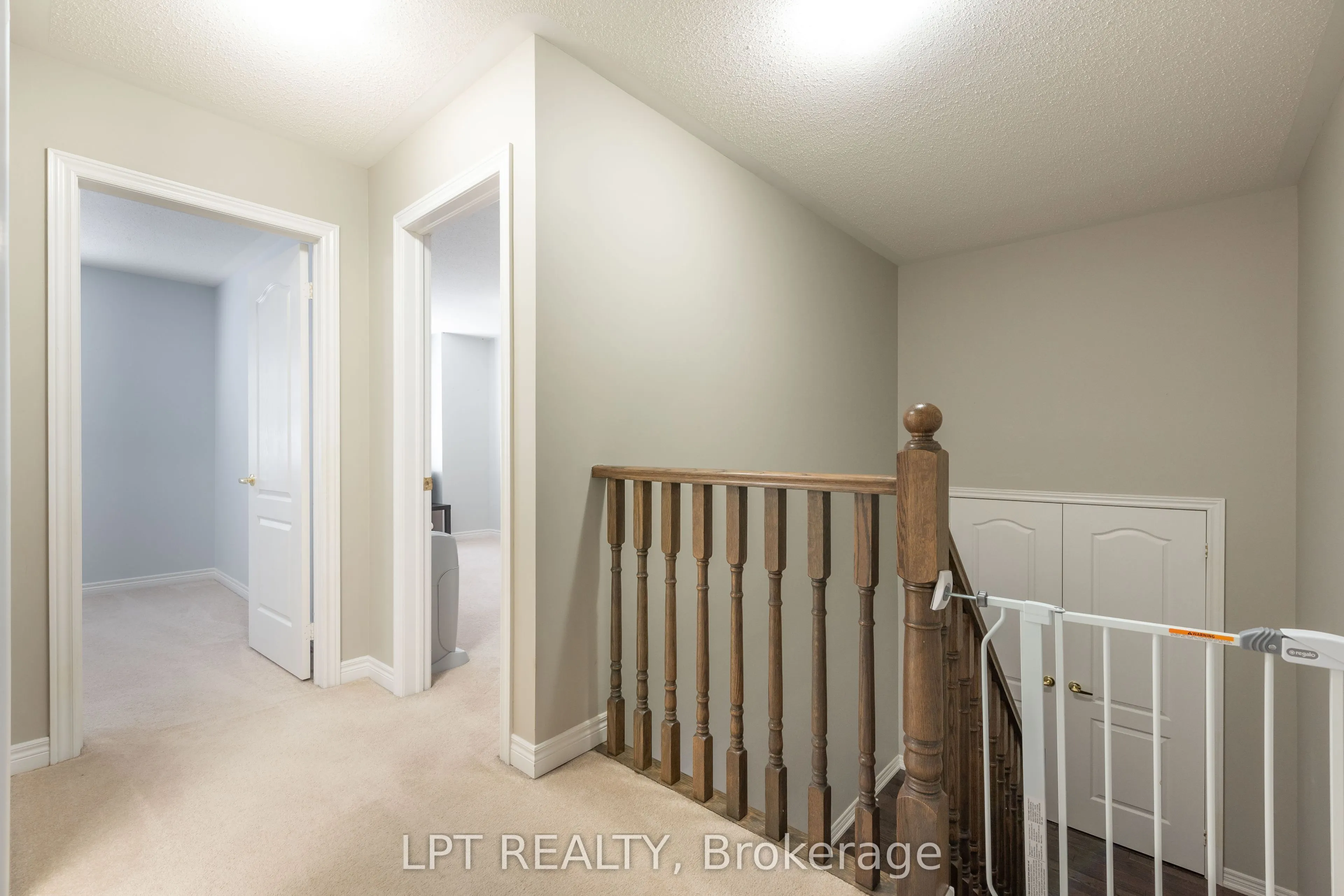 10 Mandley Street