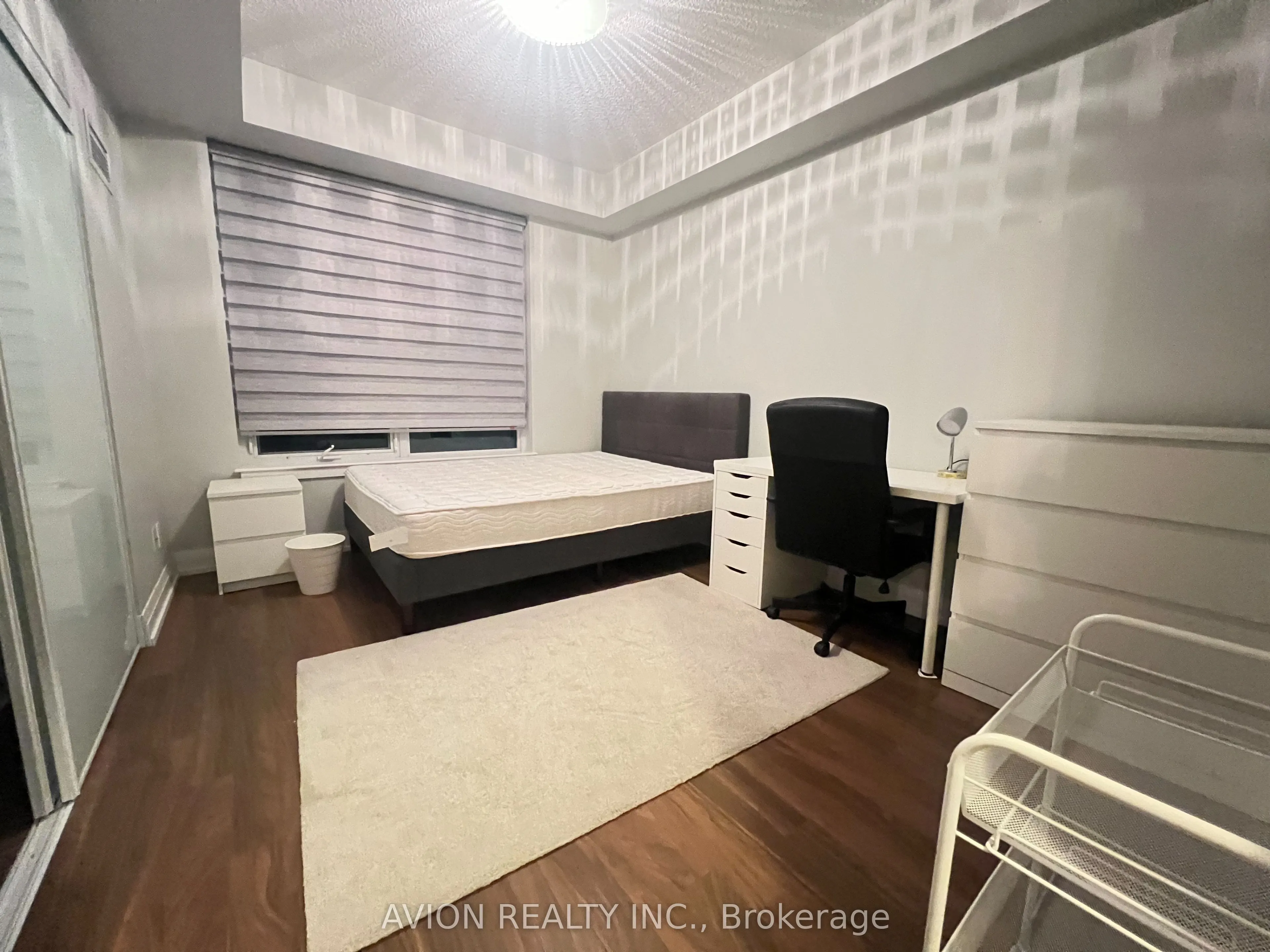 7167 Yonge Street, #412
