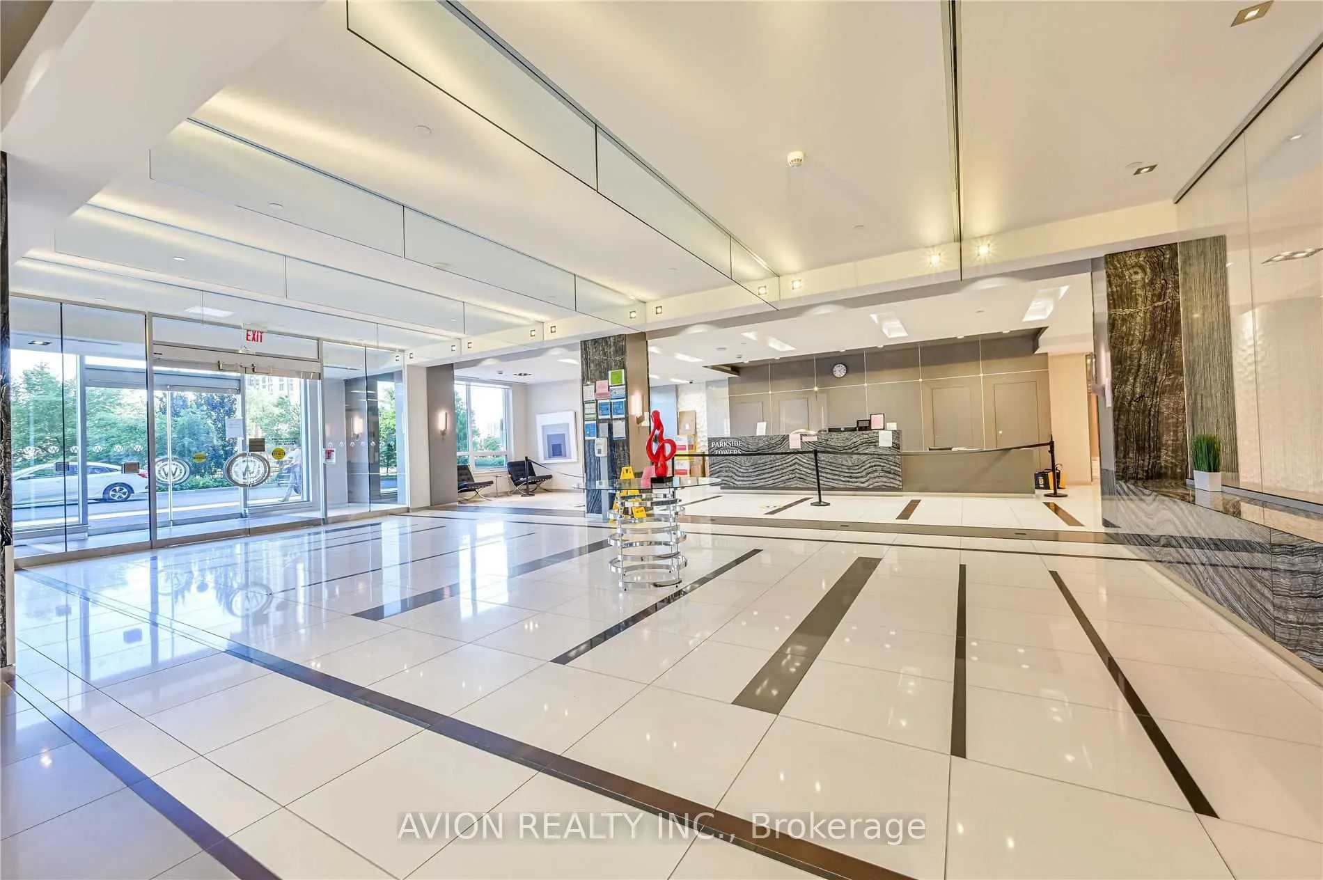 7167 Yonge Street, #412