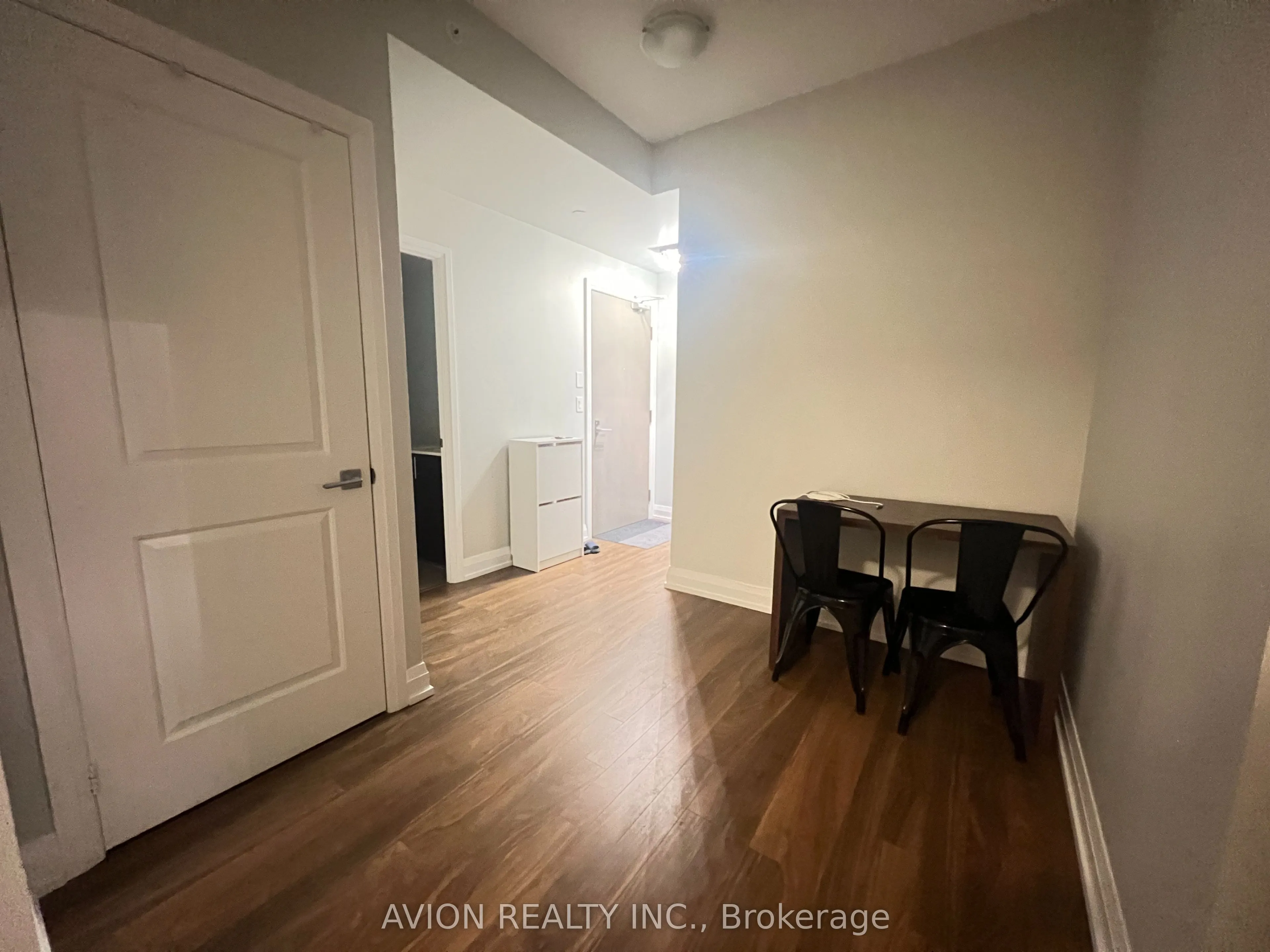 7167 Yonge Street, #412