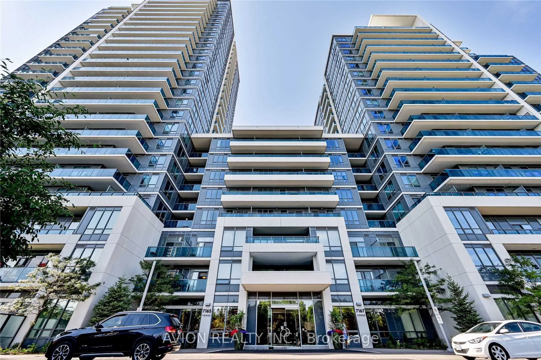 7167 Yonge Street, #412