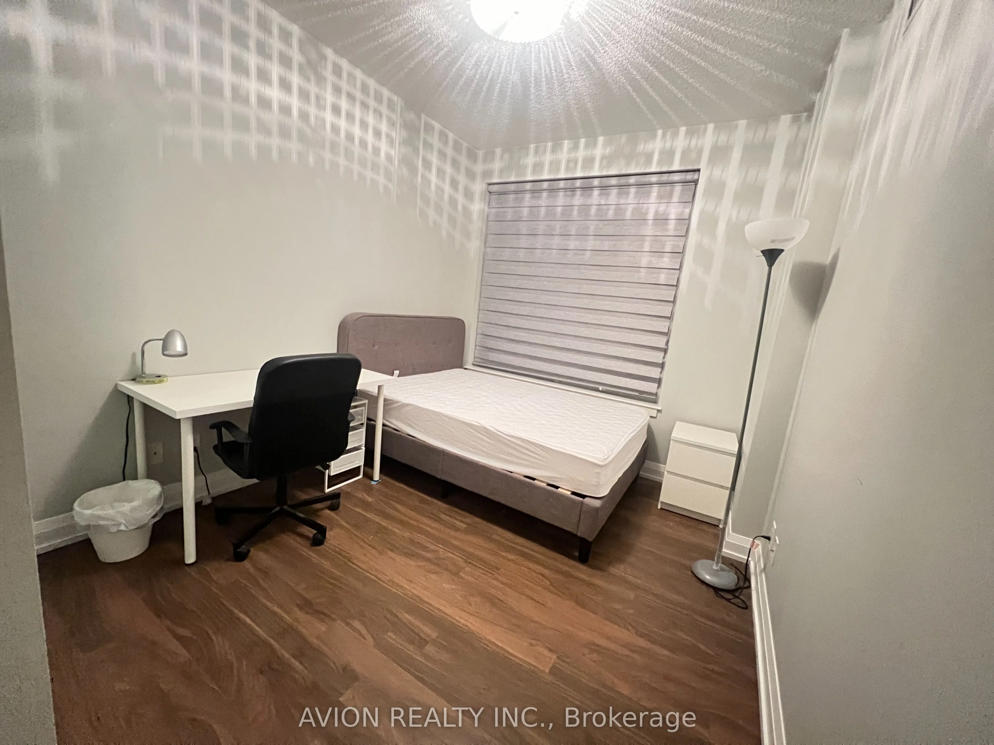 7167 Yonge Street, #412
