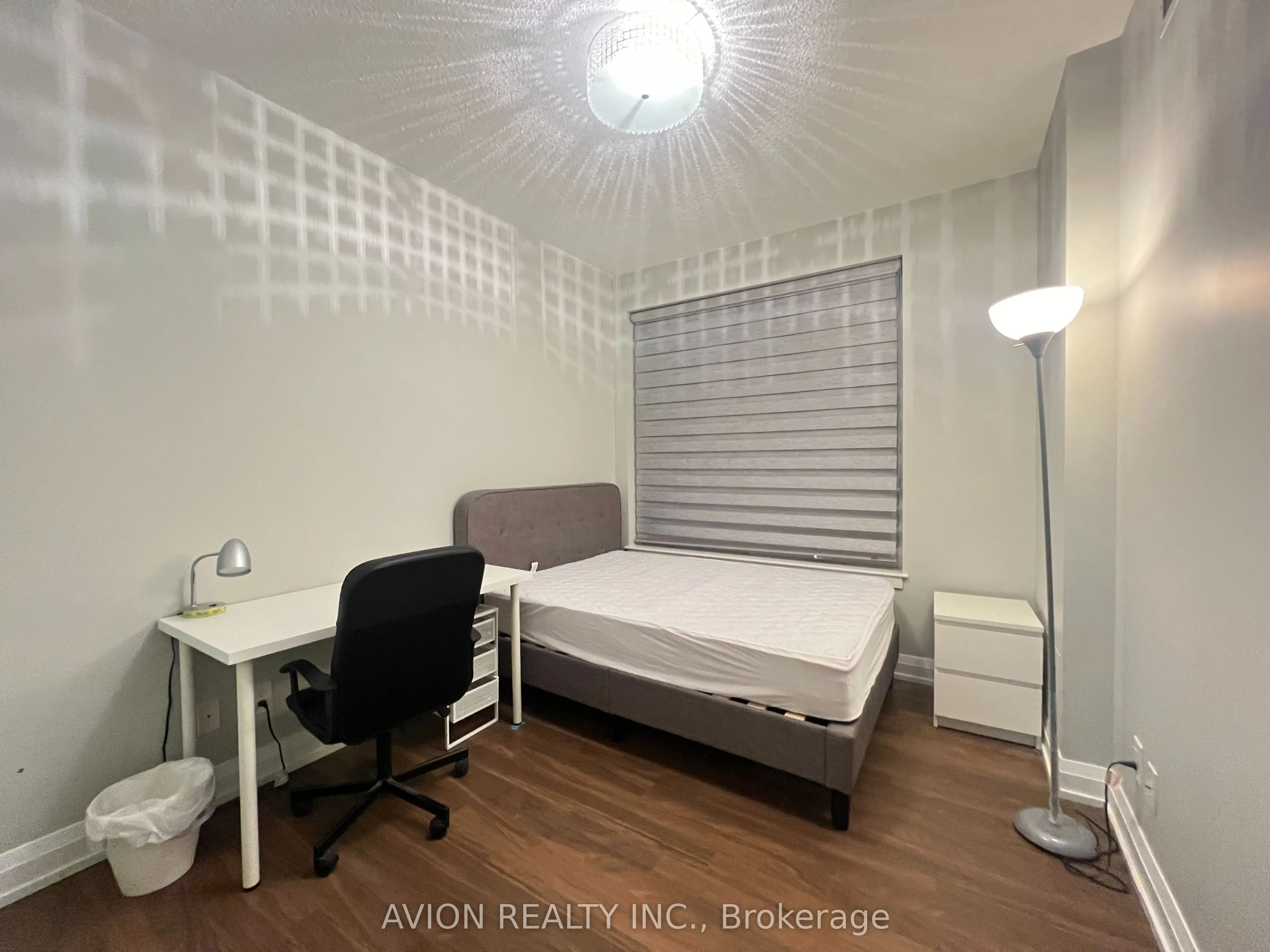 7167 Yonge Street, #412