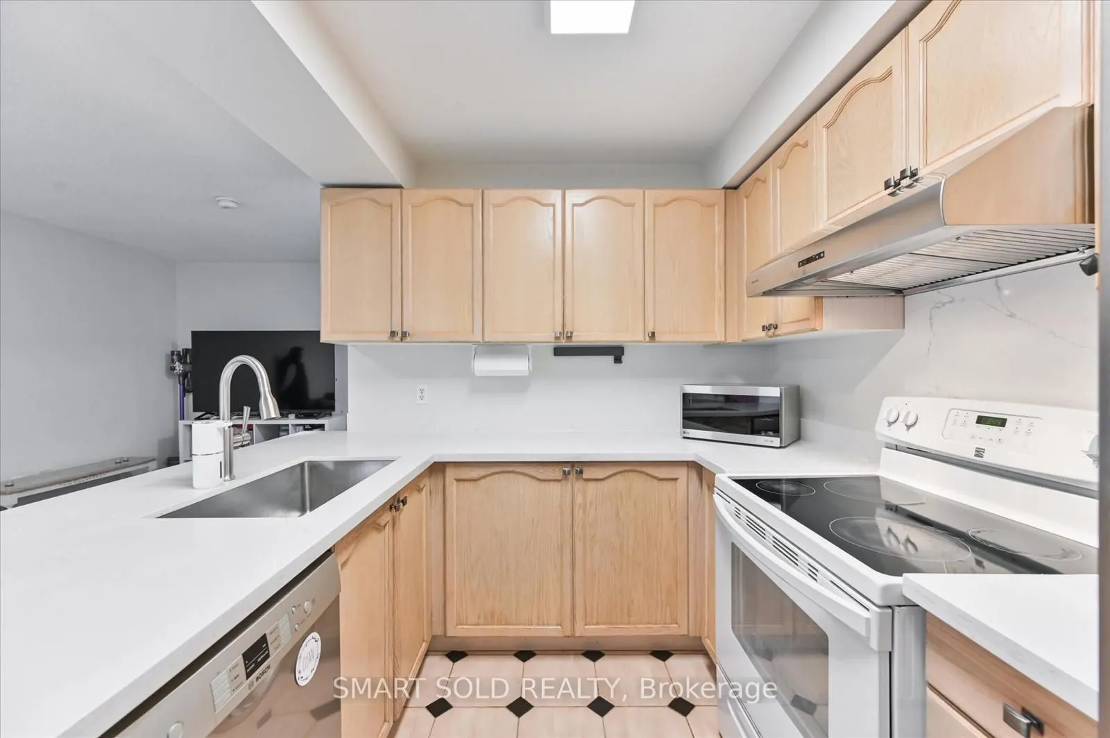 18 Clark Avenue W, #152