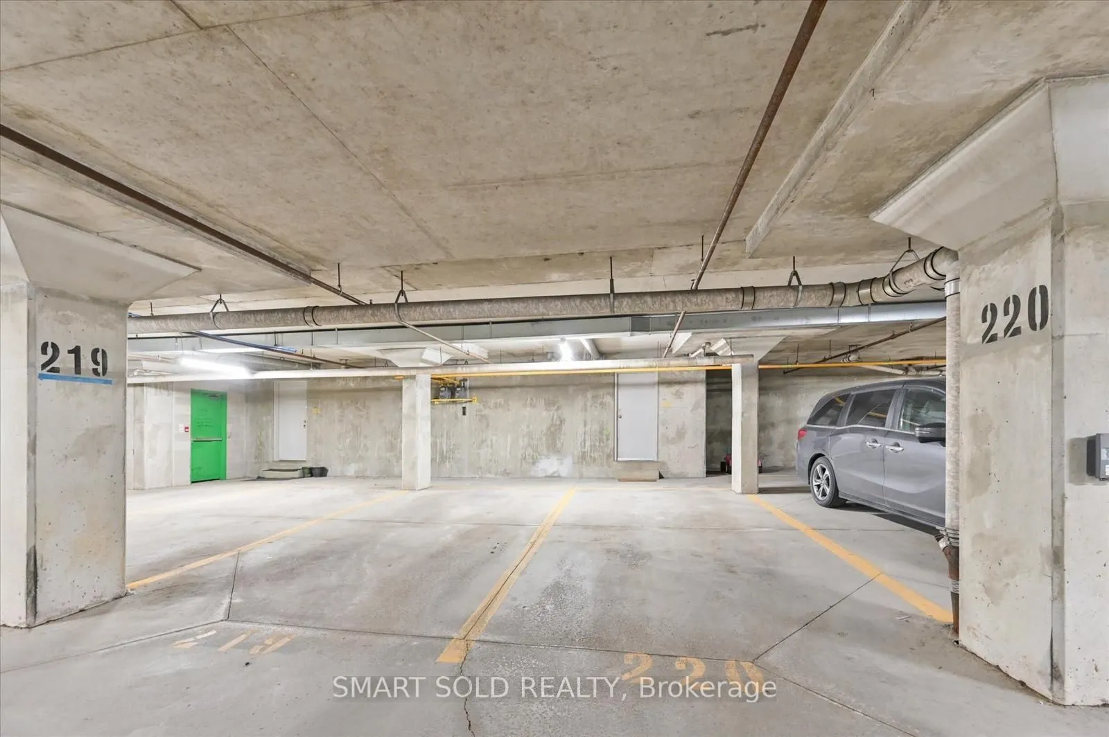 18 Clark Avenue W, #152