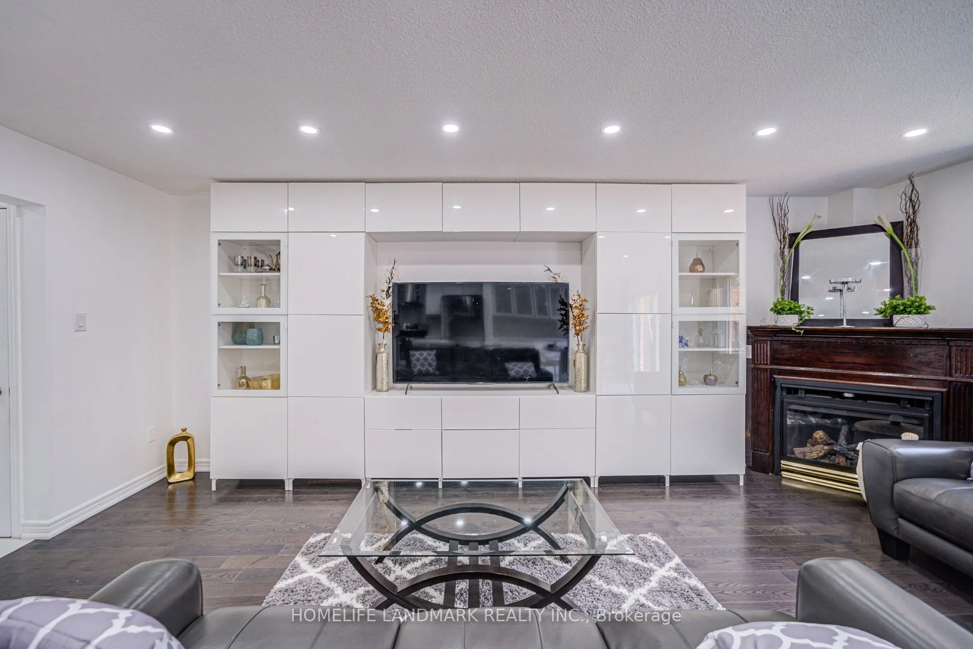 24 Willow Trail Road