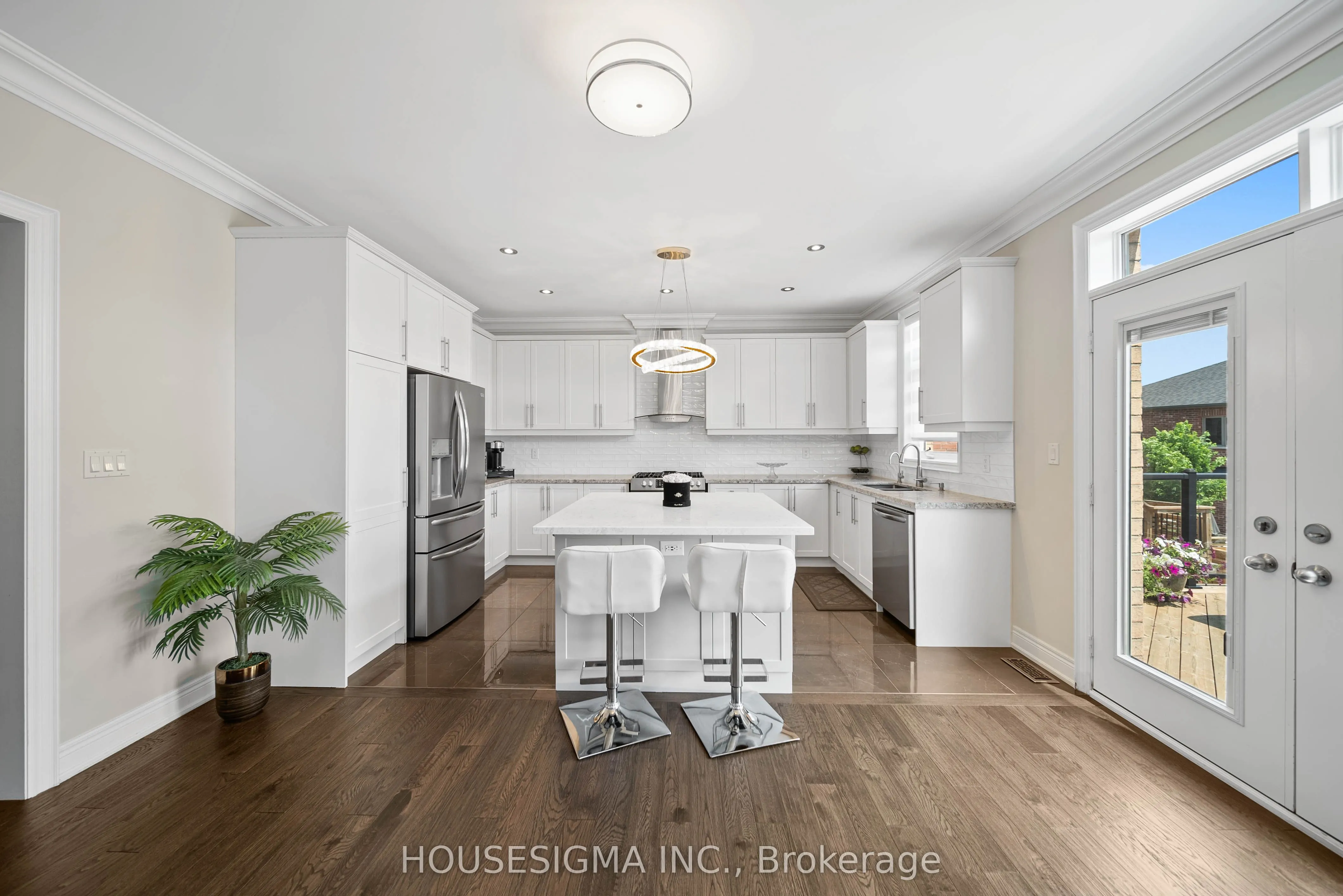 94 Forest Edge Crescent