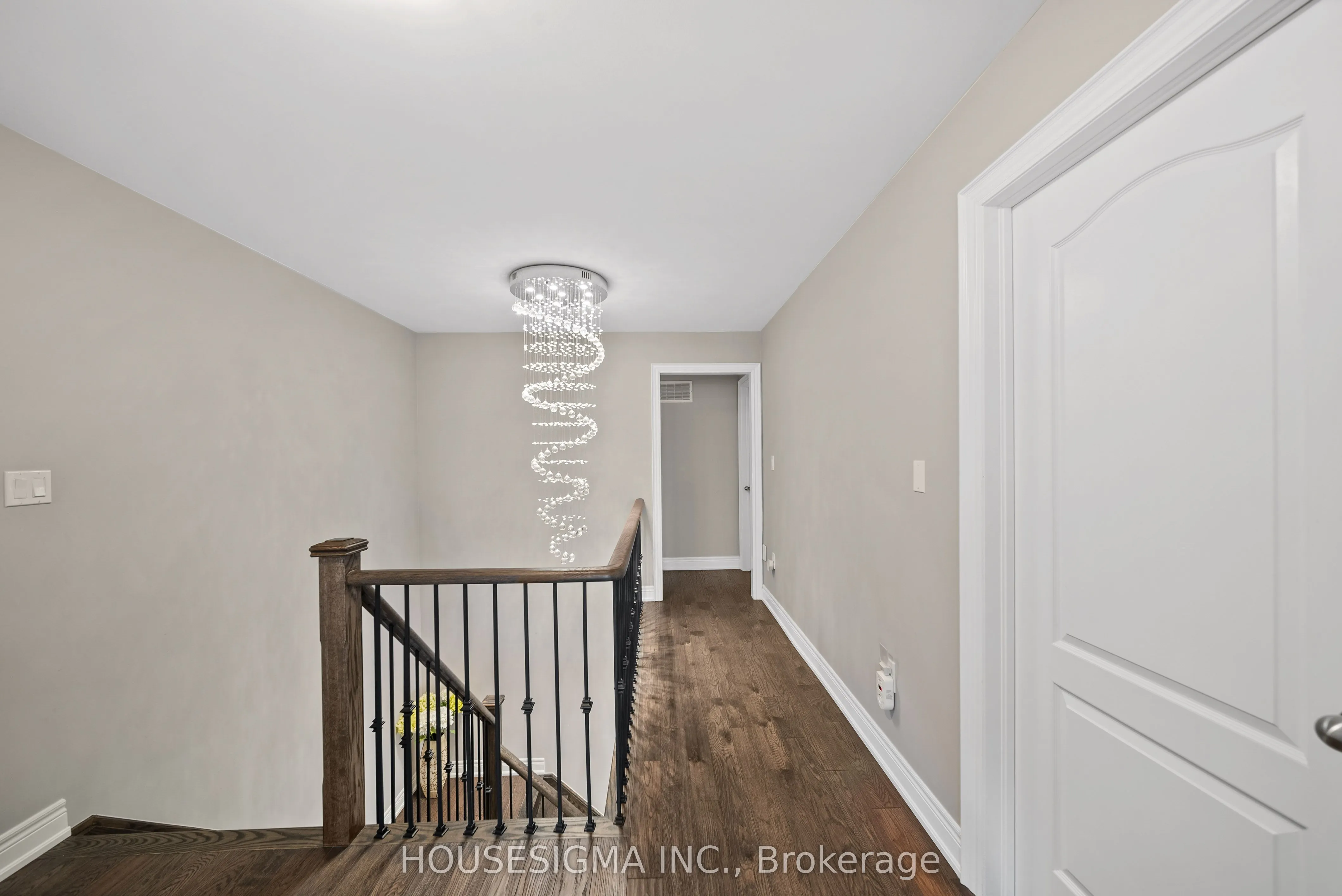94 Forest Edge Crescent