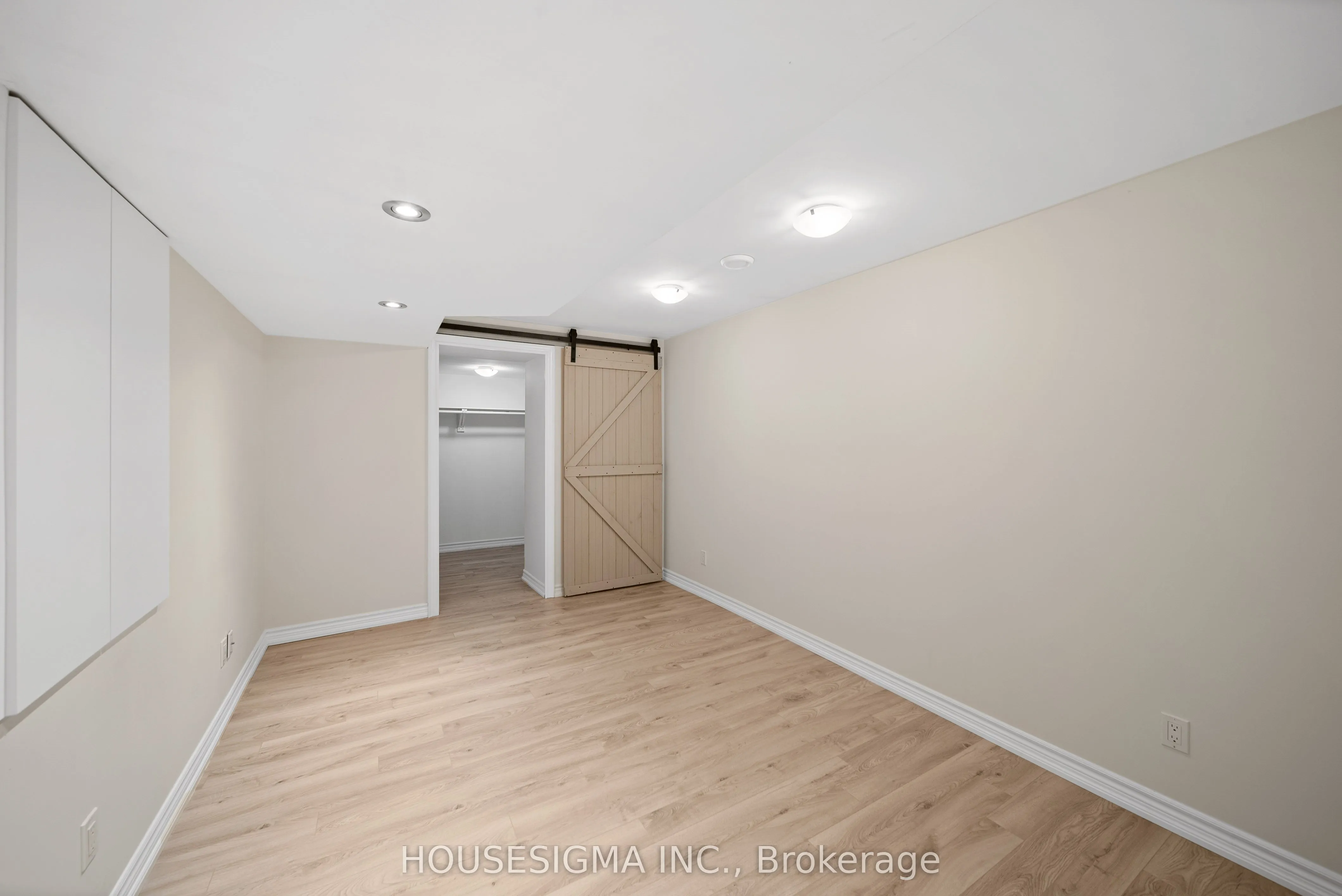 94 Forest Edge Crescent
