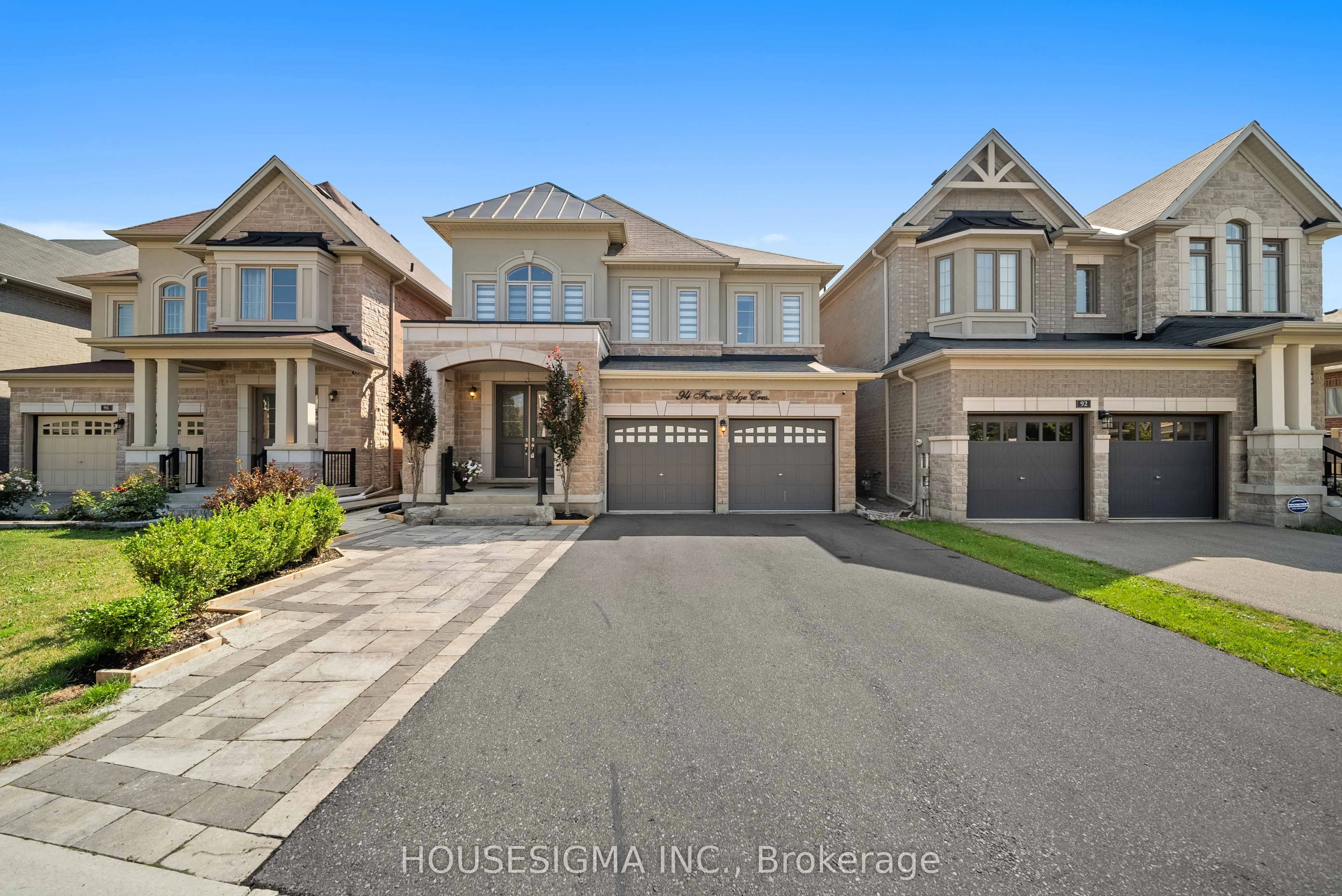 94 Forest Edge Crescent