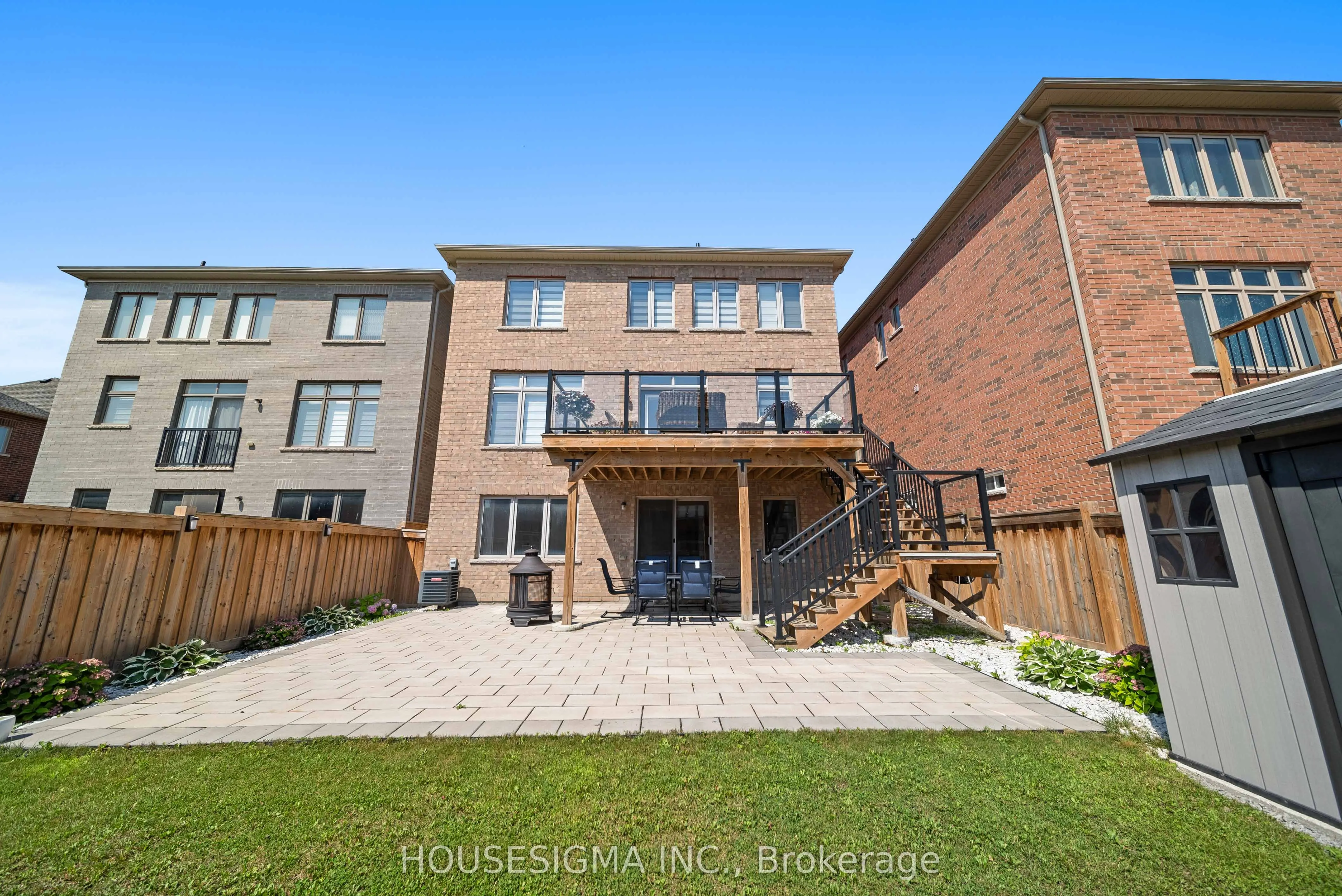 94 Forest Edge Crescent