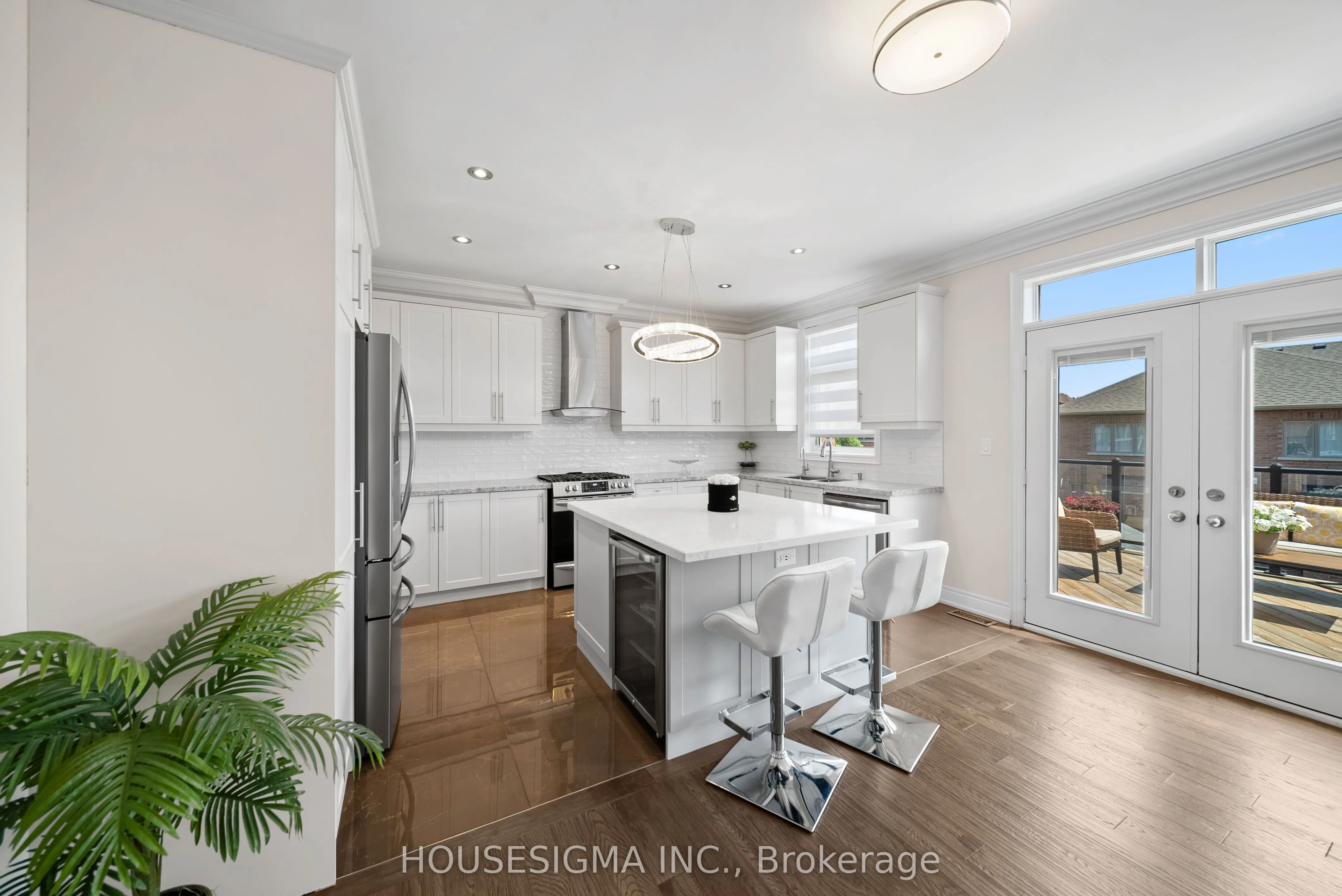 94 Forest Edge Crescent