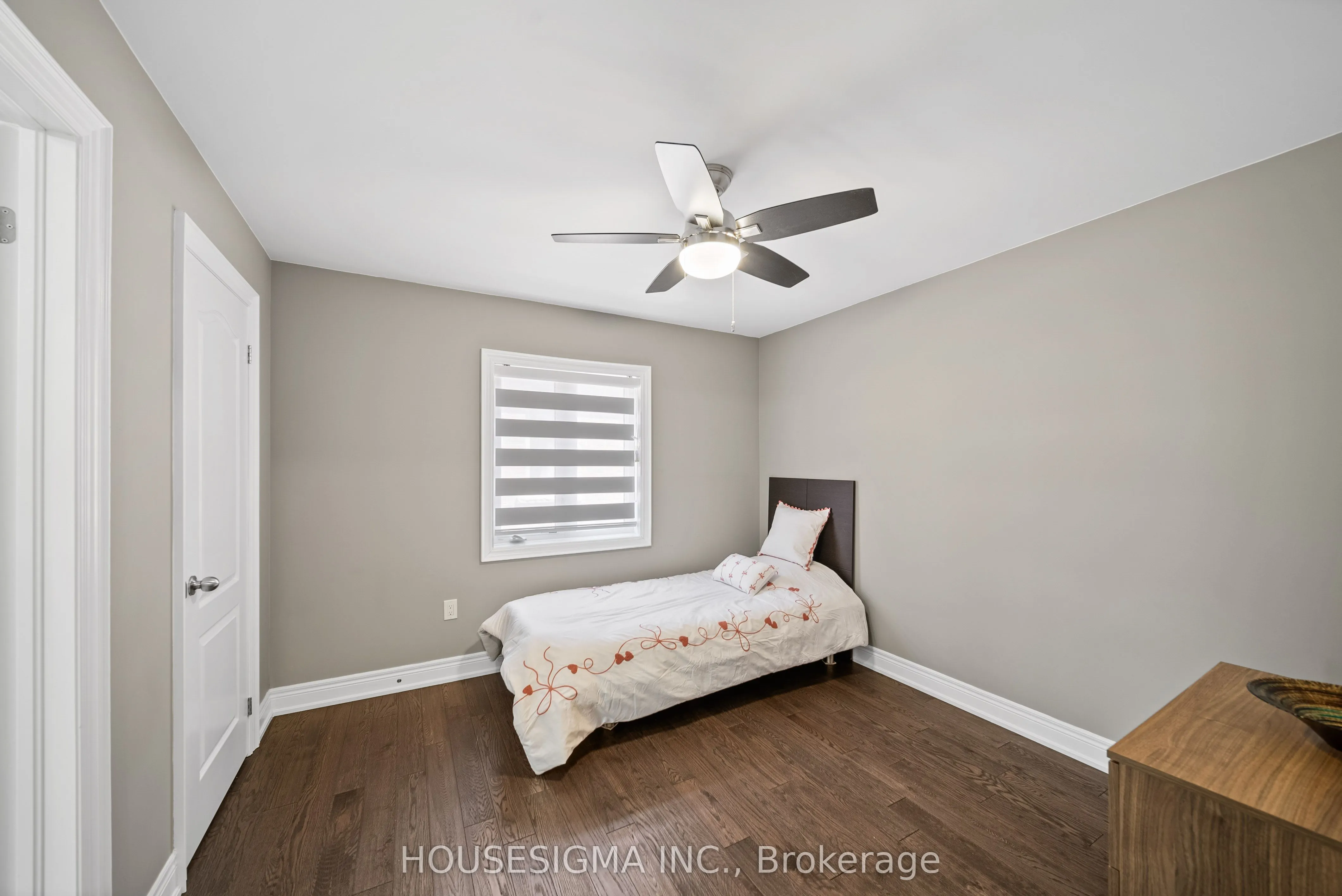 94 Forest Edge Crescent