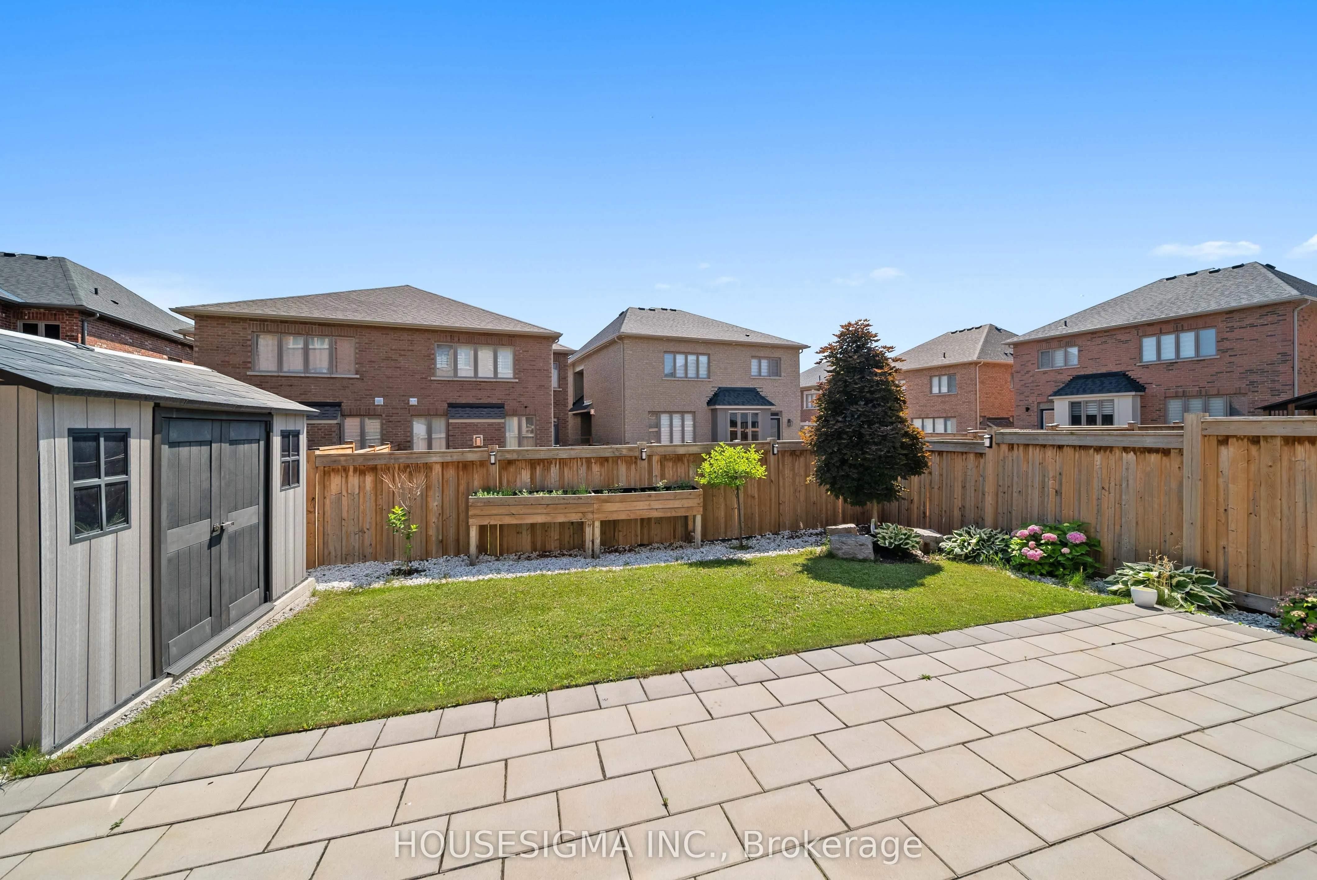 94 Forest Edge Crescent