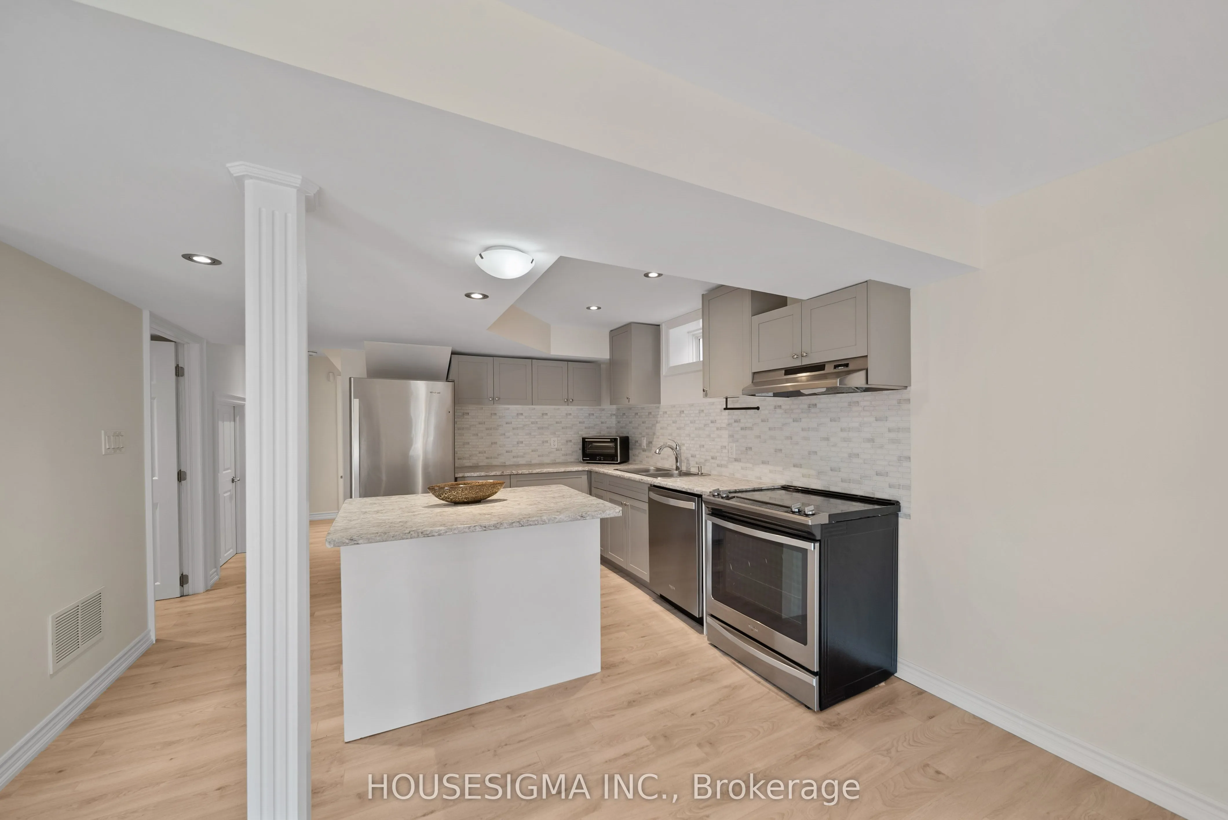94 Forest Edge Crescent