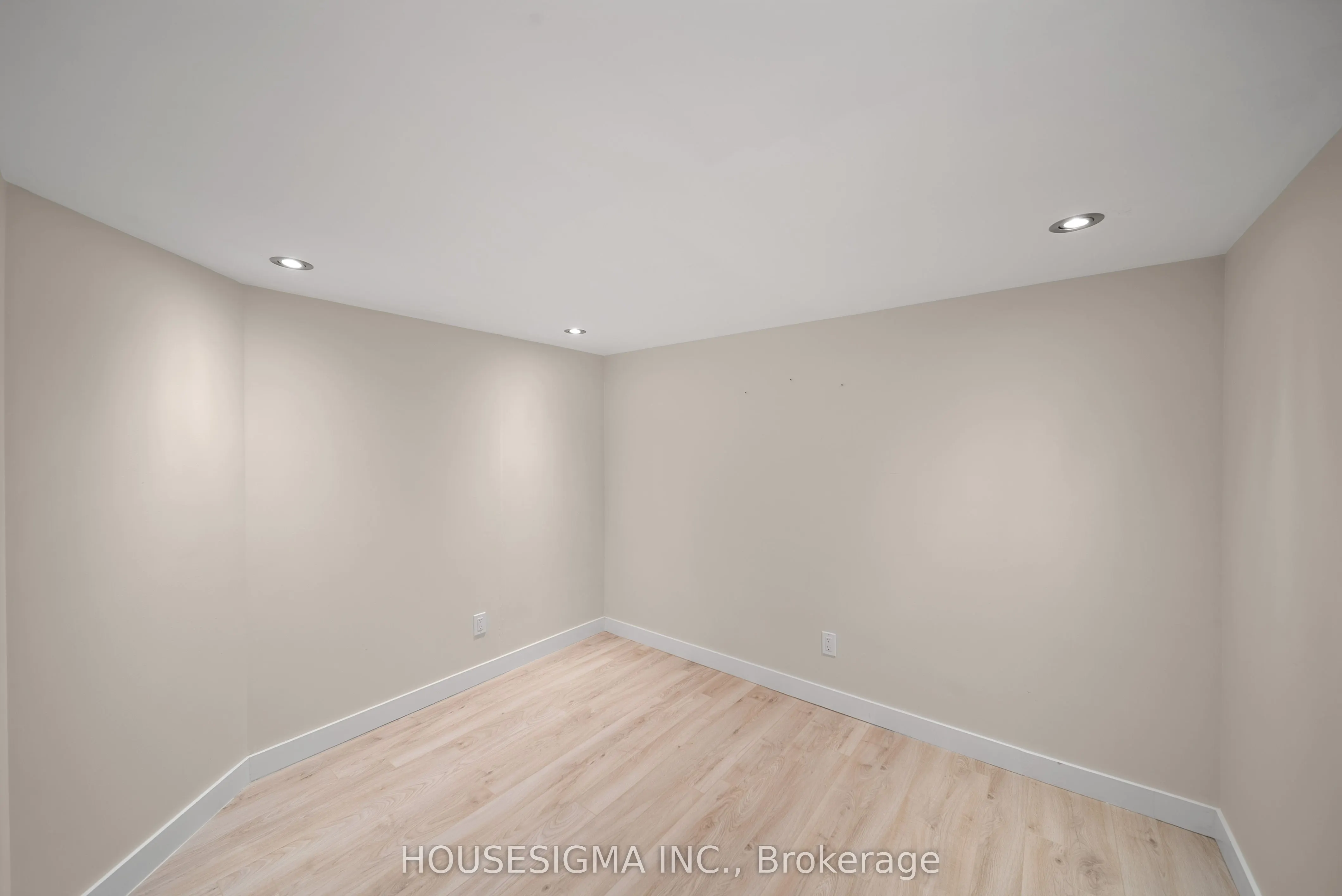 94 Forest Edge Crescent