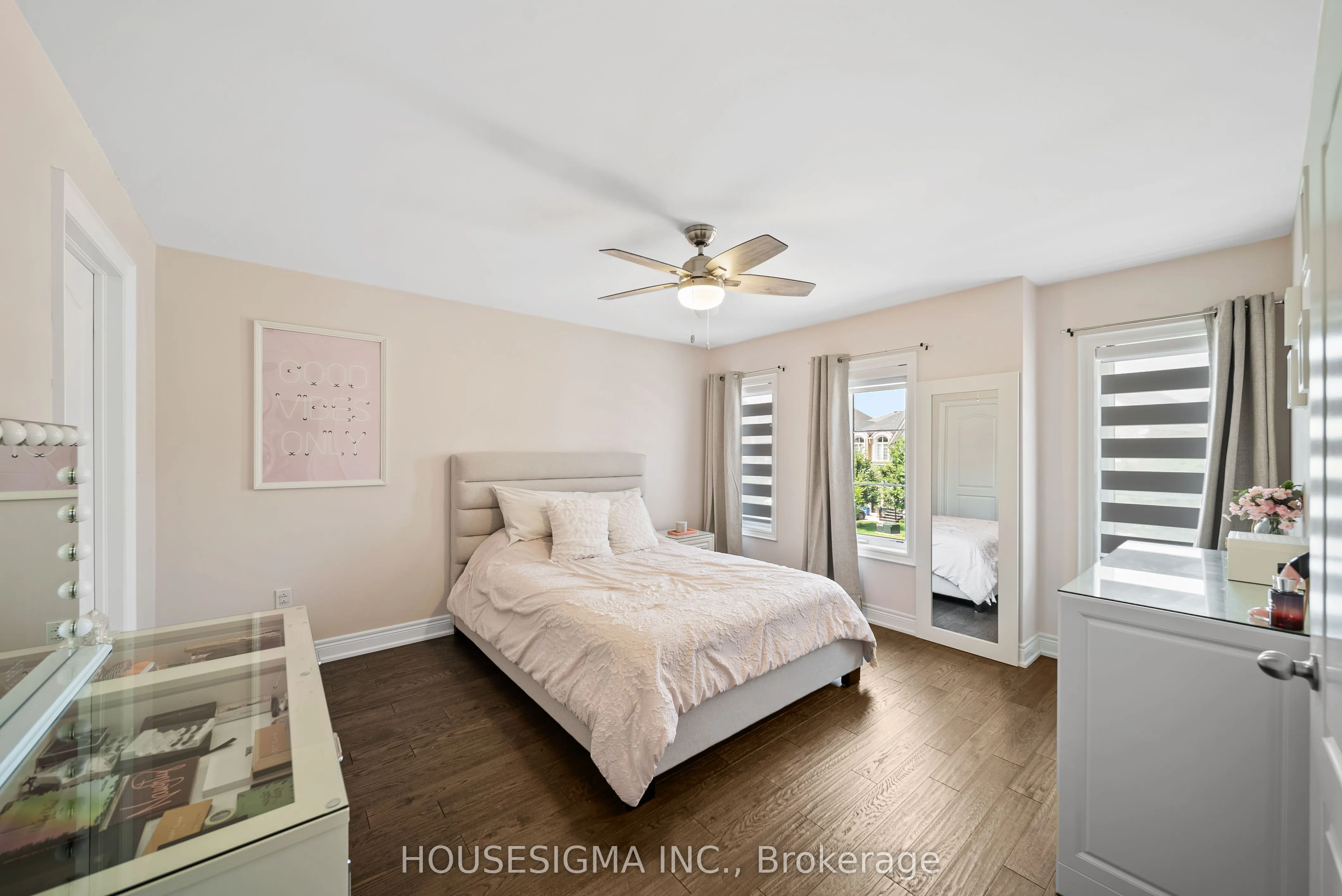94 Forest Edge Crescent