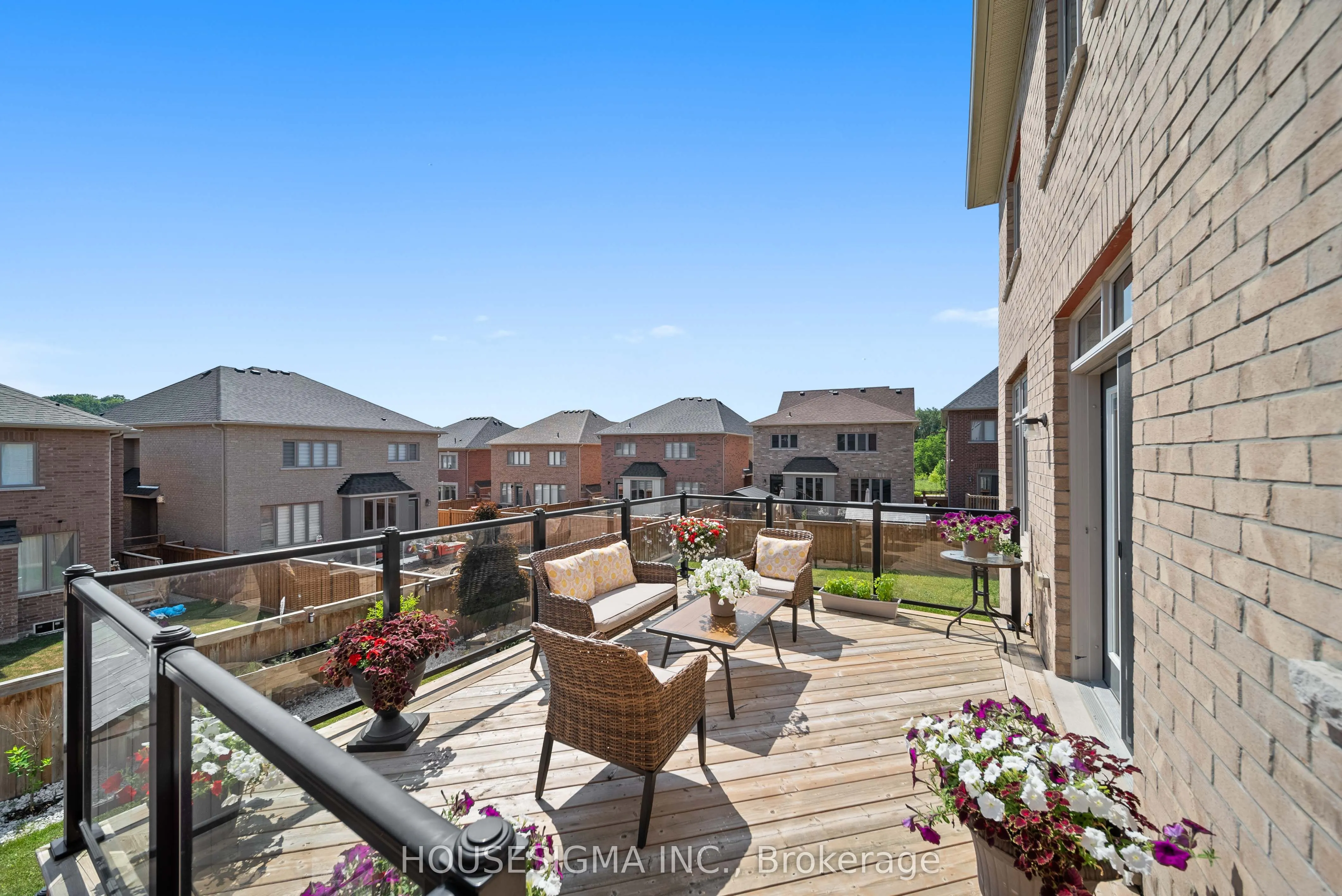 94 Forest Edge Crescent