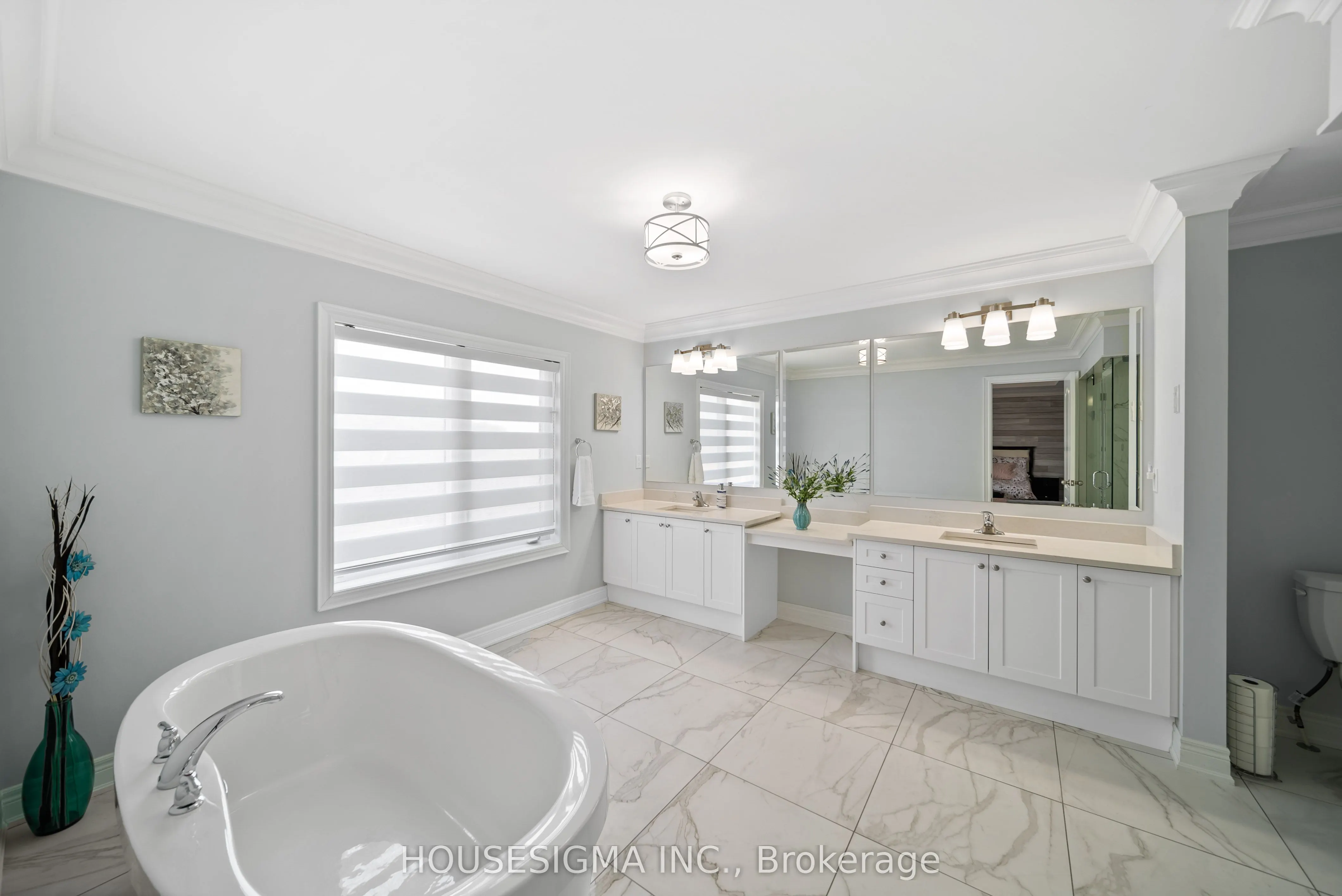 94 Forest Edge Crescent