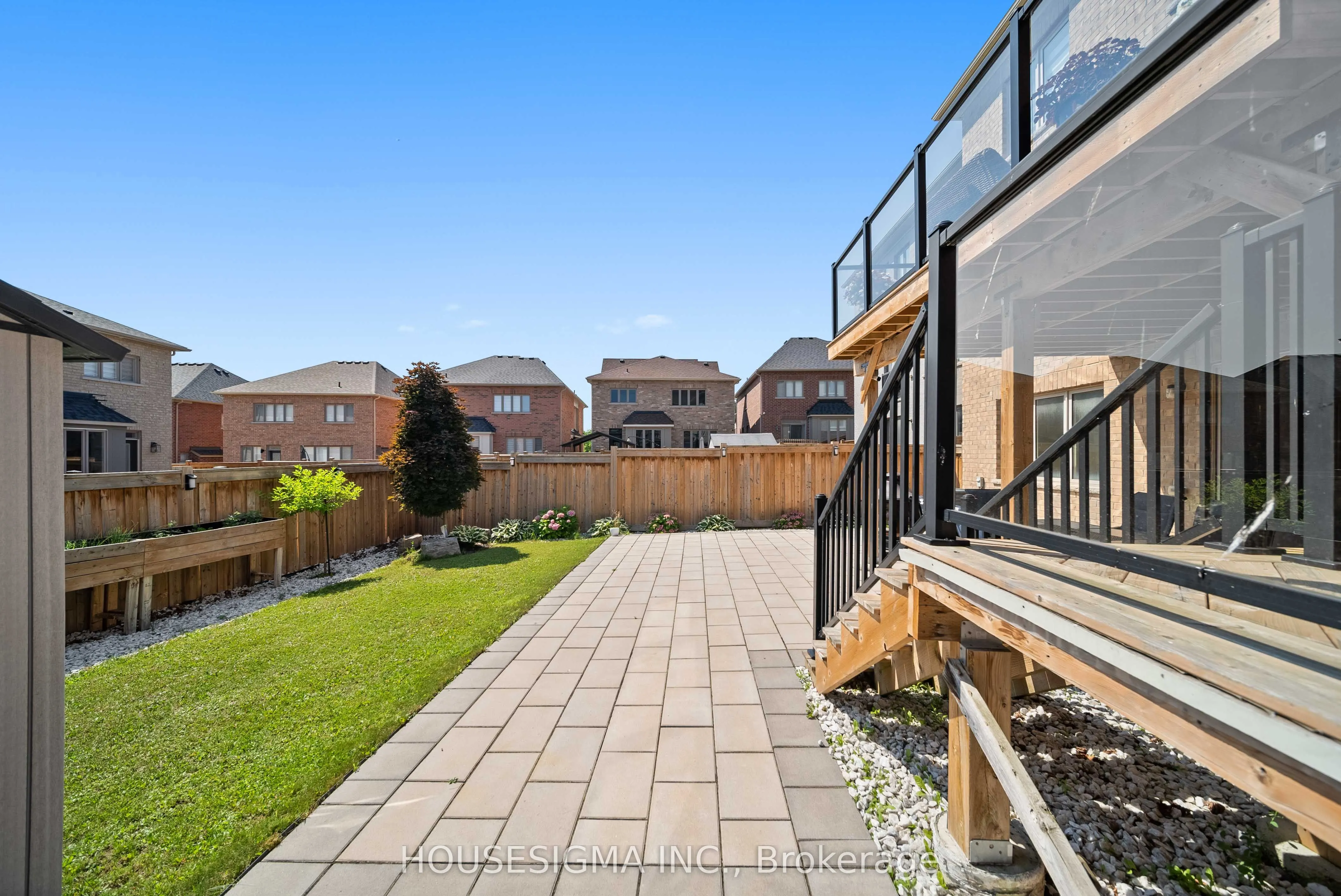 94 Forest Edge Crescent