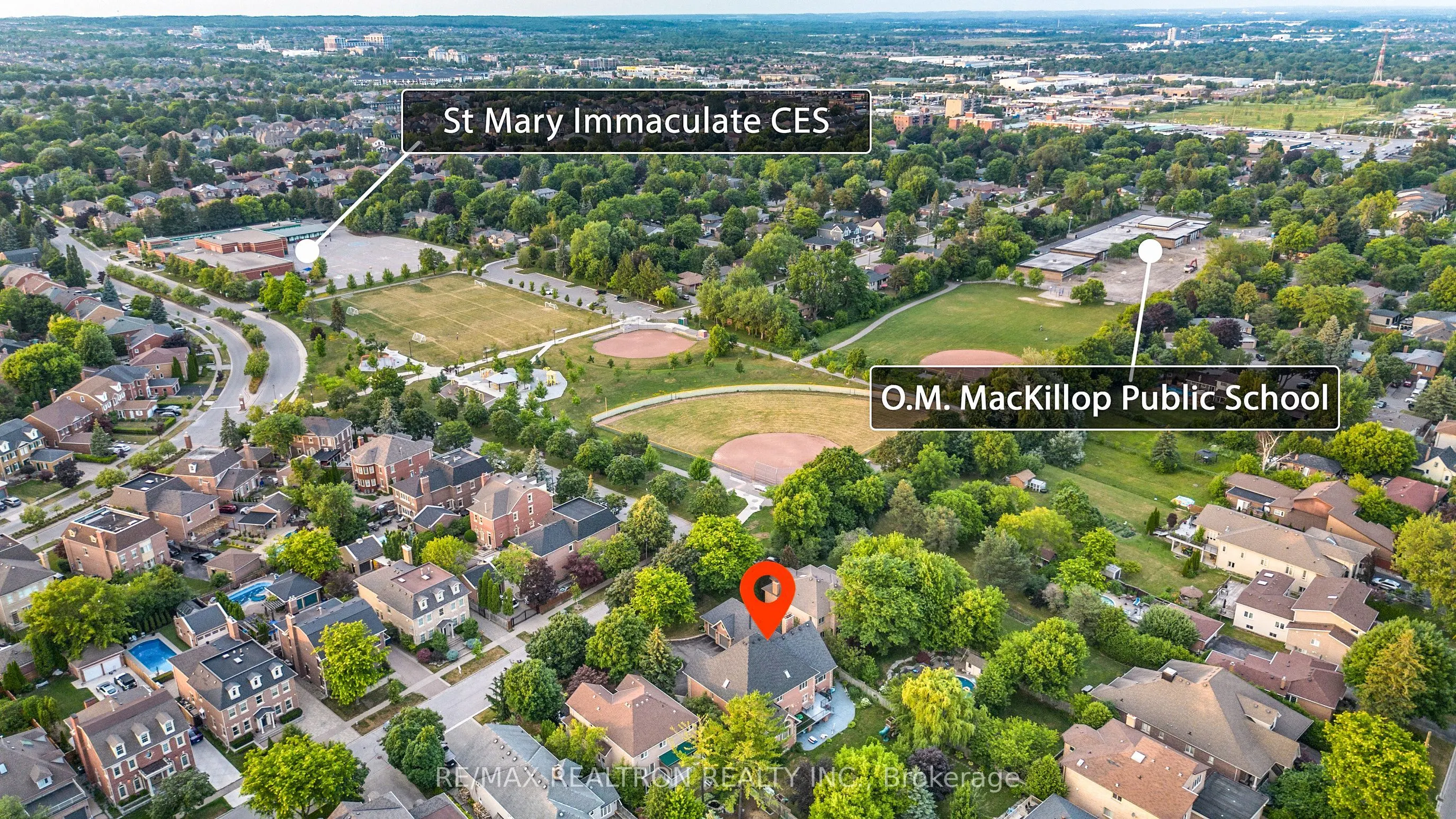 33 Oatlands Crescent