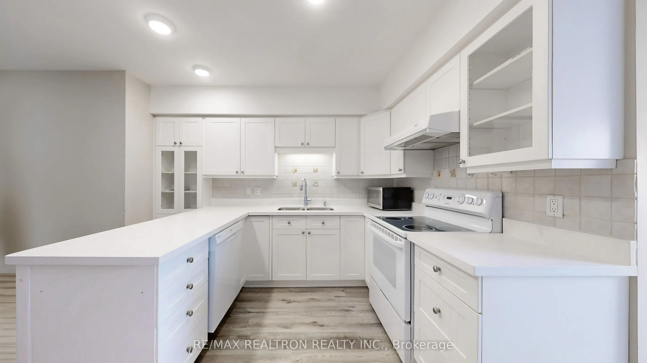 33 Oatlands Crescent